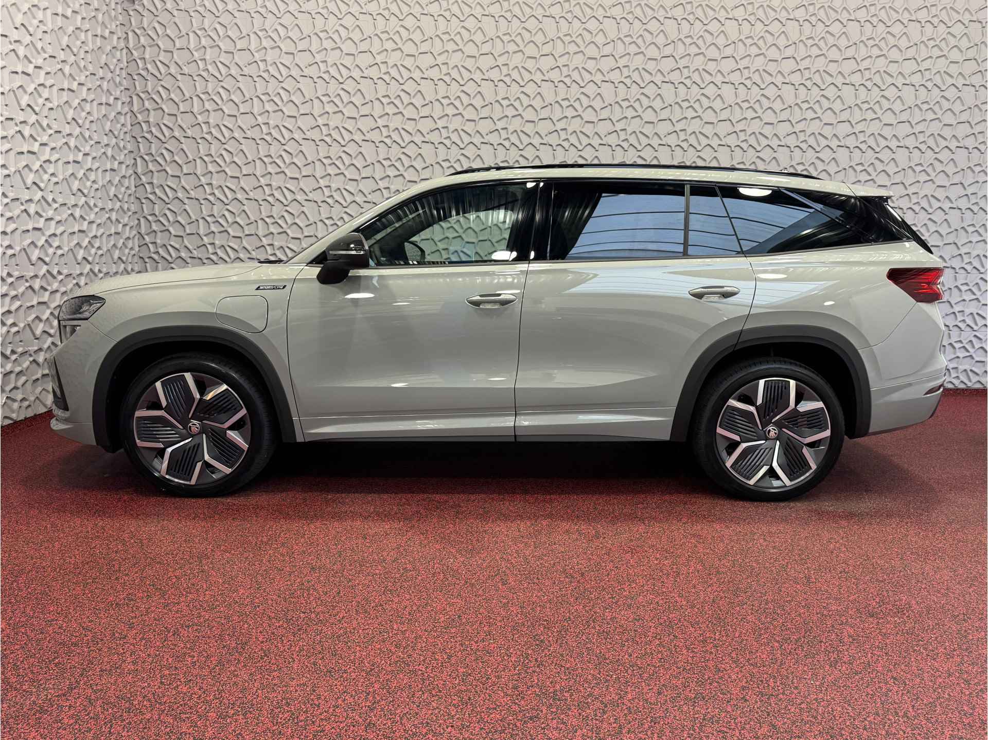 Škoda Kodiaq 1.5 TSI PHEV SPORTLINE ✅NIEUWE AUTO✅ ELEK.KLEP/STOEL STOEL/STUUR VERW ELEK.TREKHAAK 20''LMV 2024 Plug in Hybrid - 79/95