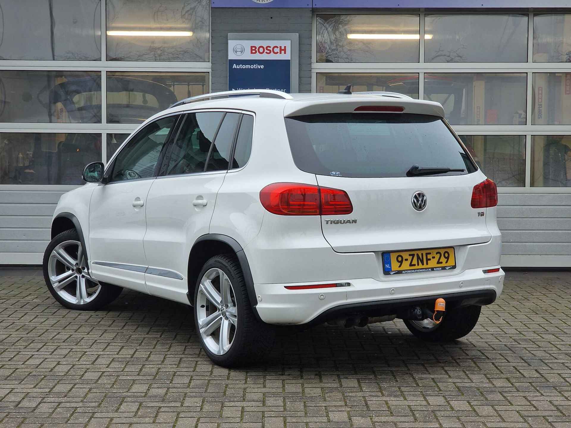 Volkswagen Tiguan 1.4 TSI R-Line Edition|DSG|Xenon|Trekhaak|Dynaudio|19-inch|Clima|Cruise| - 2/15