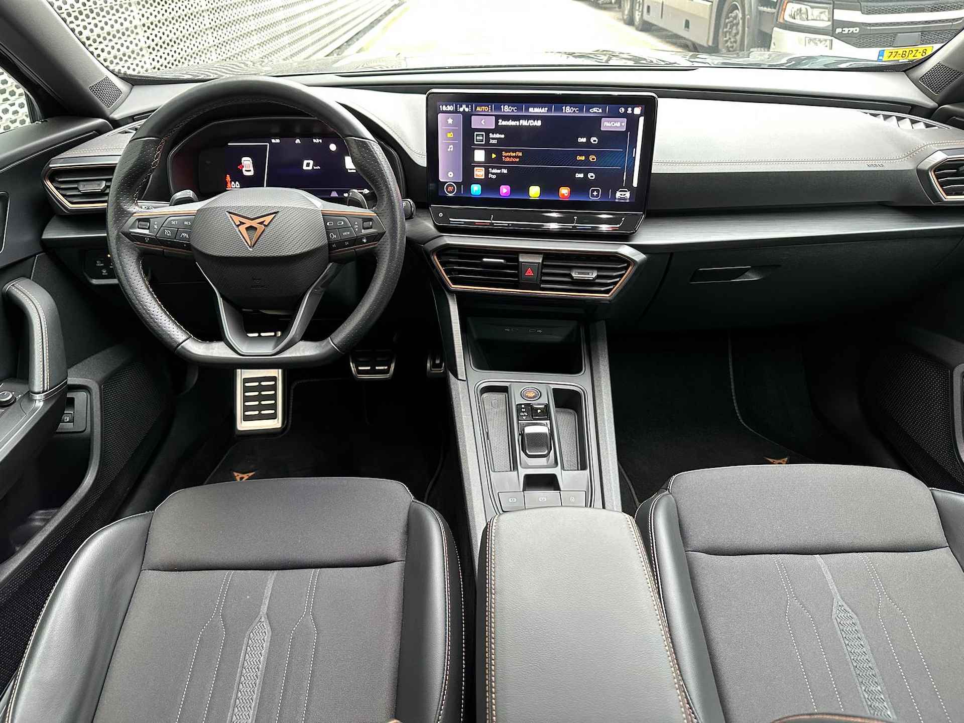 CUPRA Formentor 1.4 e-Hybrid 245PK VZ Performance / Digitale Cockpit / Achteruitrijcamera / Dodehoek Sensor / Stuur + Stoelverwarming / Full-LED P4 - 13/28