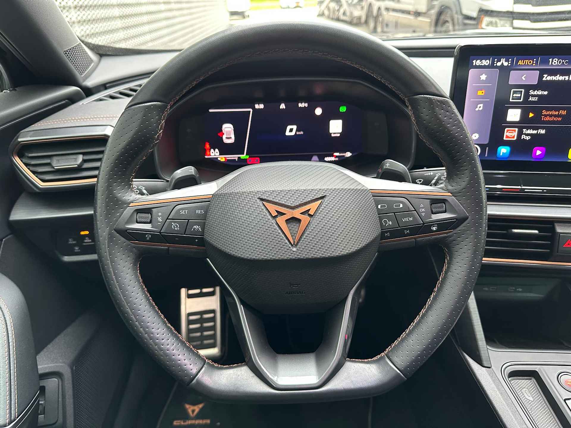 CUPRA Formentor 1.4 e-Hybrid 245PK VZ Performance / Digitale Cockpit / Achteruitrijcamera / Dodehoek Sensor / Stuur + Stoelverwarming / Full-LED P4 - 14/28