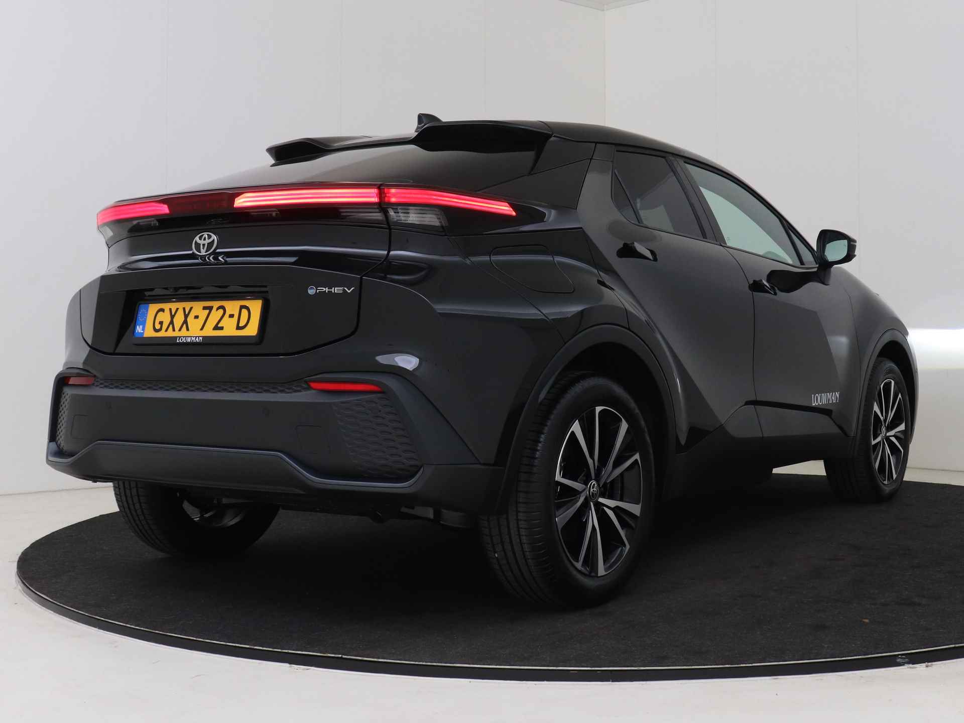 Toyota C-HR 2.0 Plug-in Hybrid 220 First Edition DEMO | Navigatie | 360 Camera | LM velgen | Dodehoek Ass. | LM velgen | Draadloze telefoonlader | Parkeersensoren | - 3/54