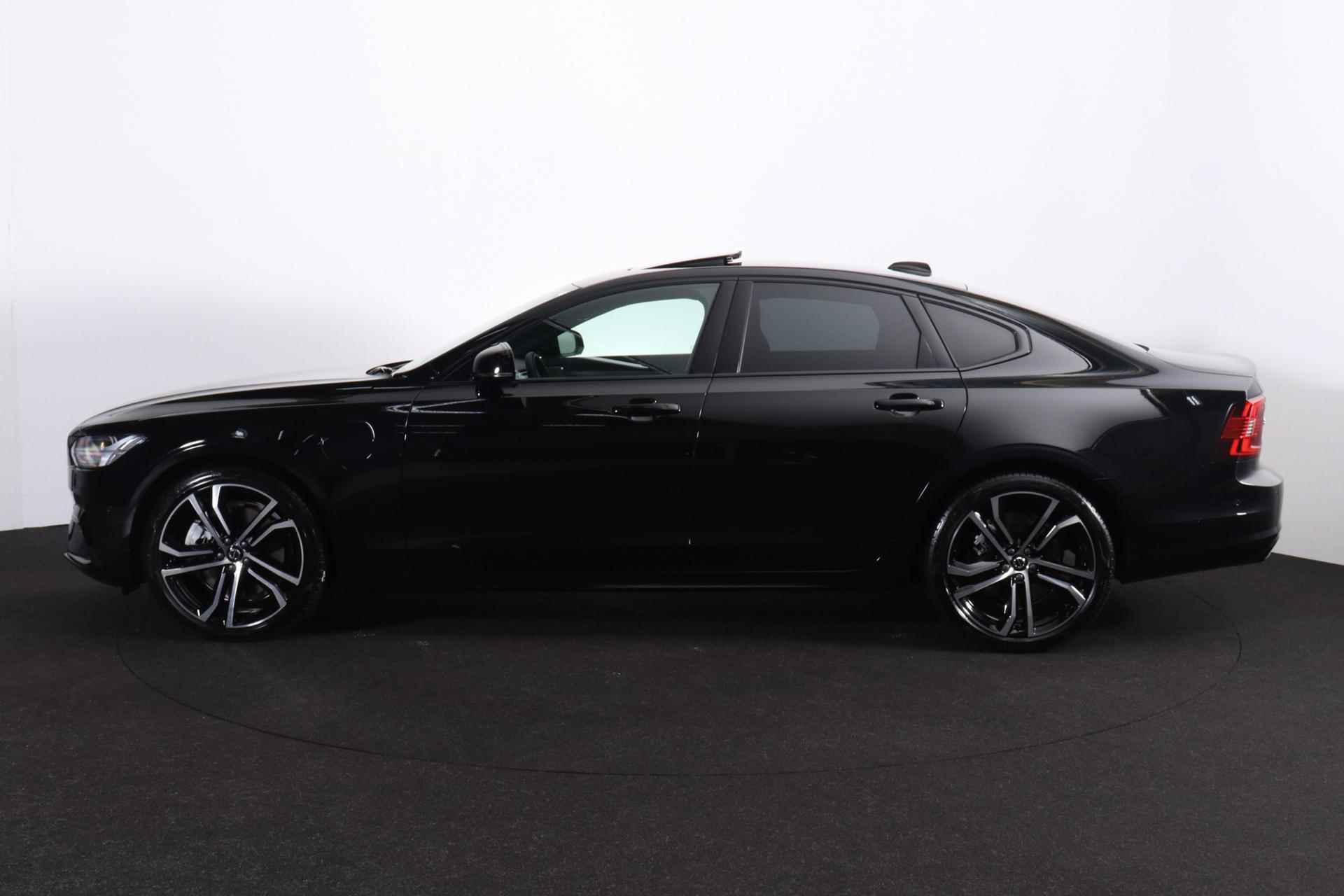 Volvo S90 T8 AWD Ultimate Dark - LONG RANGE - Luchtvering - Schuif/kanteldak - IntelliSafe Assist & Surround - 360º Camera - Bowers & Wilkins audio - Verwarmde voorstoelen, stuur & achterbank - Parkeersensoren voor & achter - Elektr. bedienb. voorstoelen met geheugen - Head up display - Extra getint glas - 20' LMV - 3/27