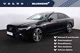 Volvo S90 T8 AWD Ultimate Dark - LONG RANGE - Luchtvering - Schuif/kanteldak - IntelliSafe Assist & Surround - 360º Camera - Bowers & Wilkins audio - Verwarmde voorstoelen, stuur & achterbank - Parkeersensoren voor & achter - Elektr. bedienb. voorstoelen met geheugen - Head up display - Extra getint glas - 20' LMV