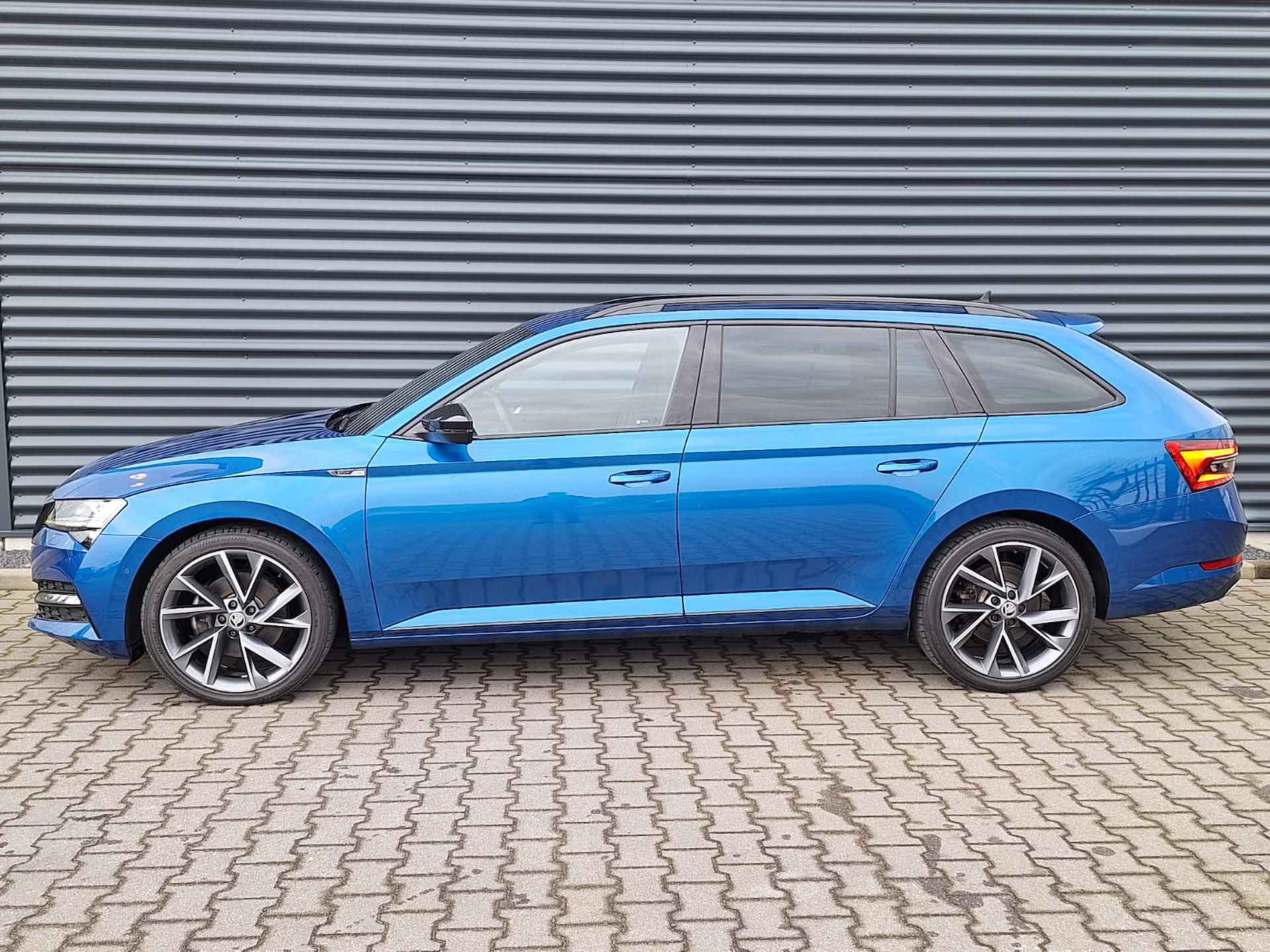 Škoda Superb Combi 1.4 TSI iV Sportline Business Plug In Hybrid PHEV | Carplay | Trekhaak af Fabriek  | Adaptive Cruise | Alcantara Sportstoelen Memory | Chrystal LED  | 19 "L.M | Stuur/Stoel Verwarming | - 3/19