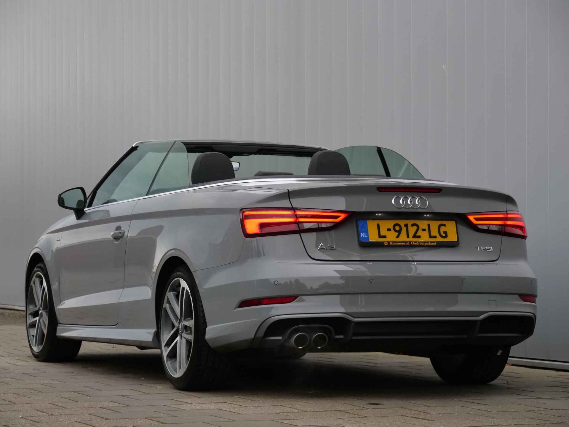 Audi A3 Cabriolet 1.5 TFSI 150pk CoD Sport S Line Edition Automaat LED / Camera / Navigatie - 3/38