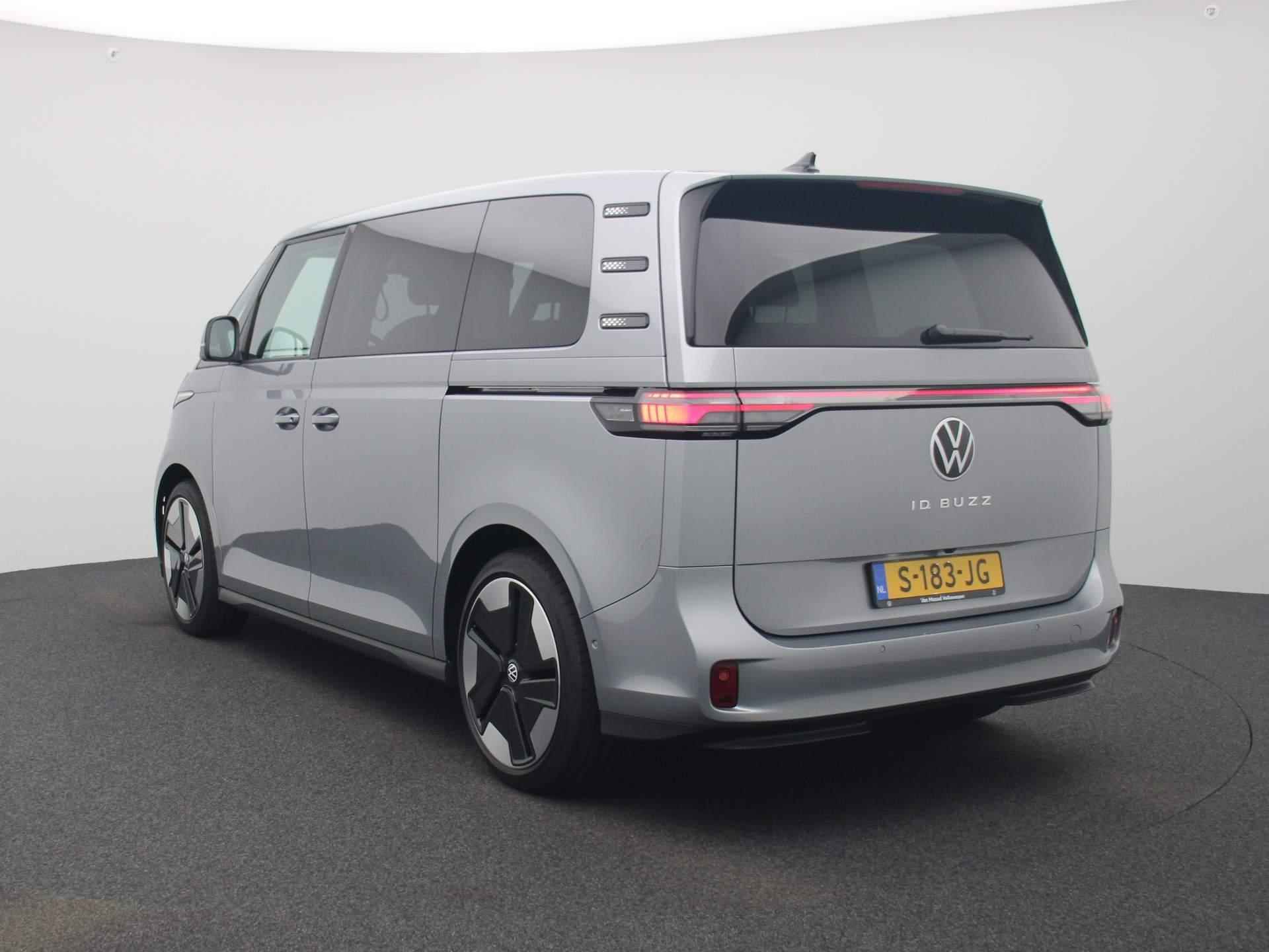 Volkswagen ID. Buzz 1st Max 77kWh | Automaat | Navigatie | Camera | Adaptive Cruise Control | Climate Control | Stoelverwarming | Parkeersensoren | Virtual Cockpit | Rijprofielen | Lichtmetalen velgen | Privacy glass | - 3/46