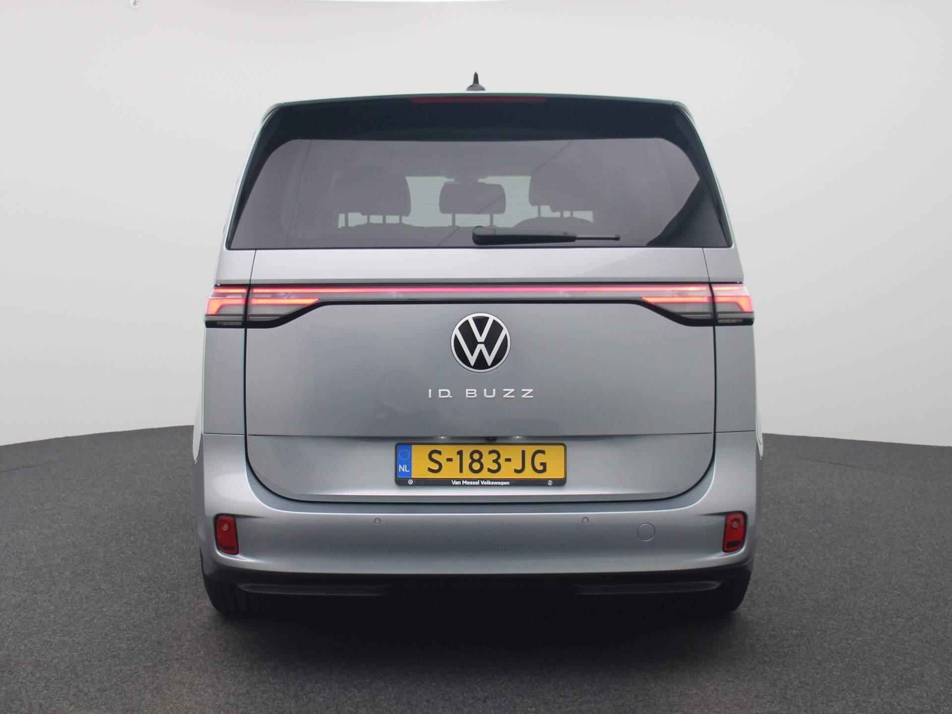 Volkswagen ID. Buzz 1st Max 77kWh | Automaat | Navigatie | Camera | Adaptive Cruise Control | Climate Control | Stoelverwarming | Parkeersensoren | Virtual Cockpit | Rijprofielen | Lichtmetalen velgen | Privacy glass | - 6/46