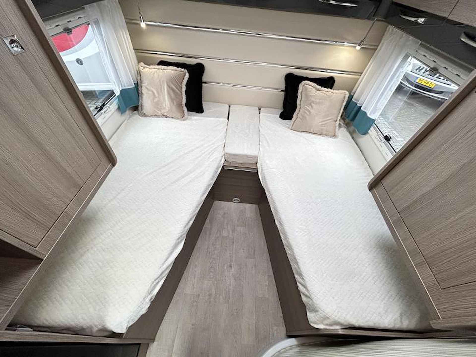 Chausson Flash 637 enkele-bedden/euro6/uniek - 10/23