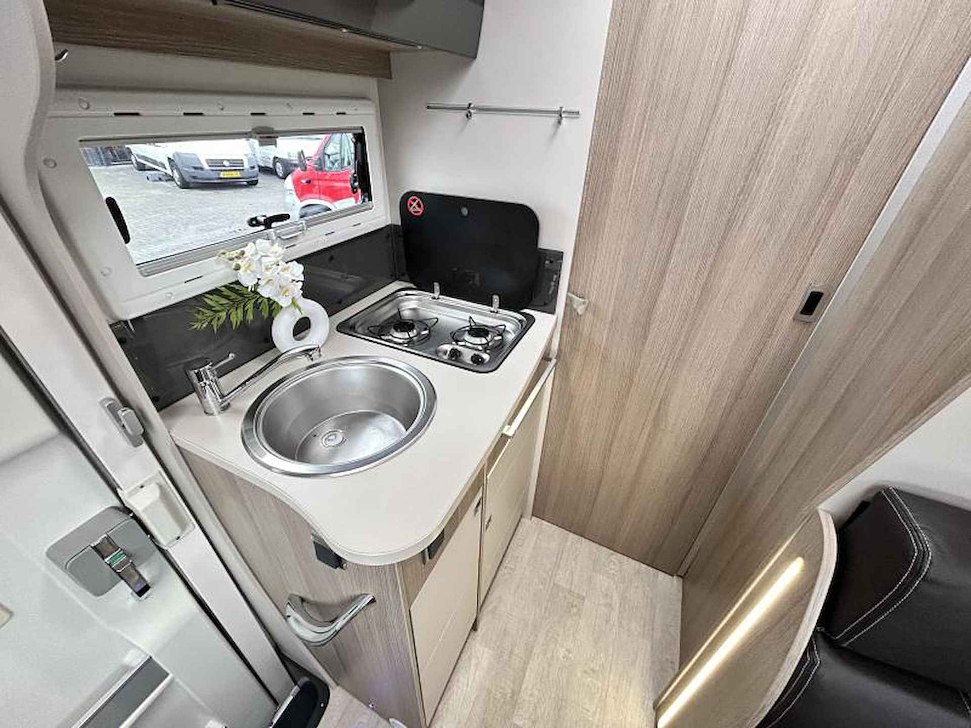 Chausson Flash 637 enkele-bedden/euro6/uniek - 11/23