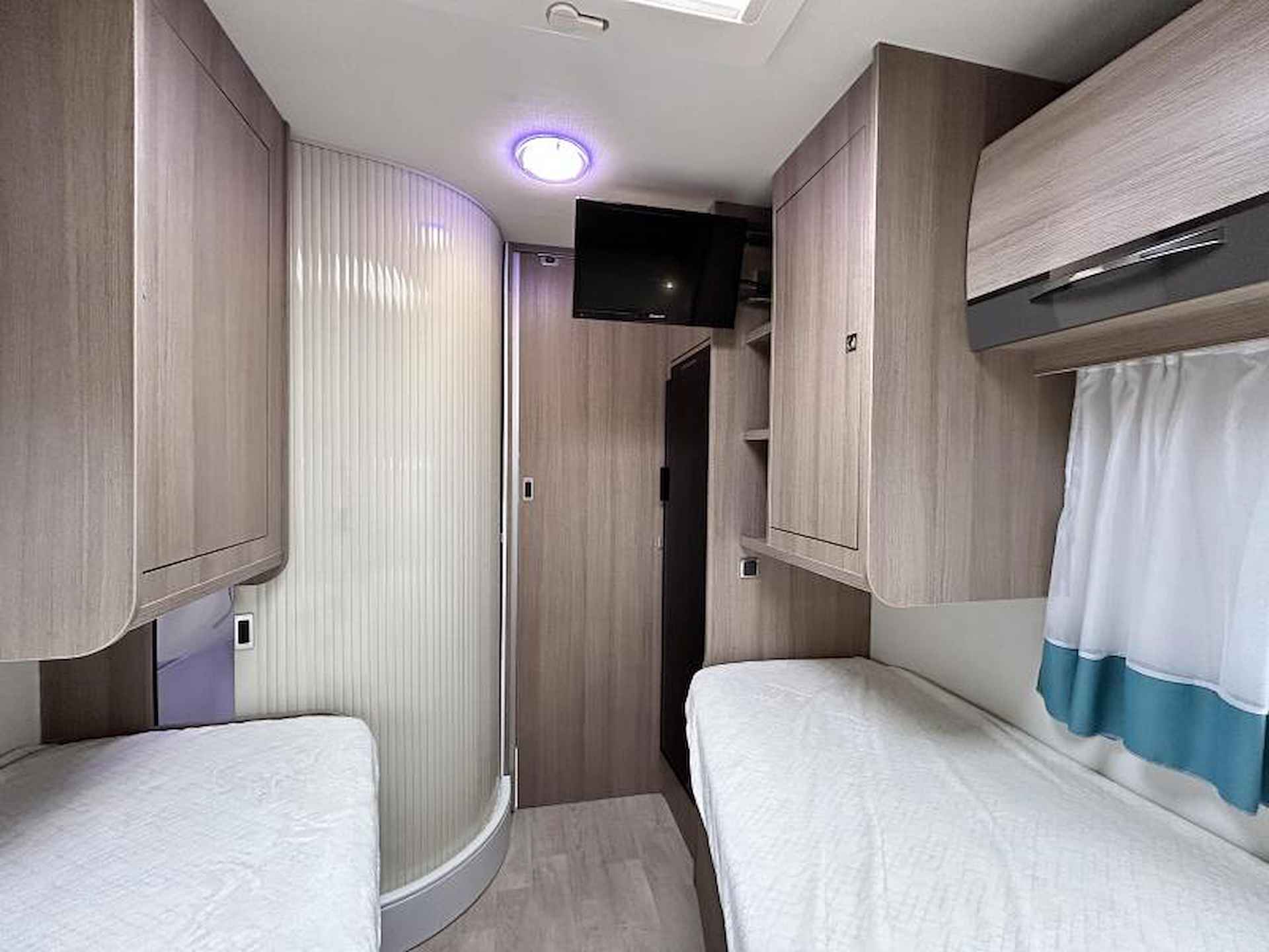 Chausson Flash 637 enkele-bedden/euro6/uniek - 19/23