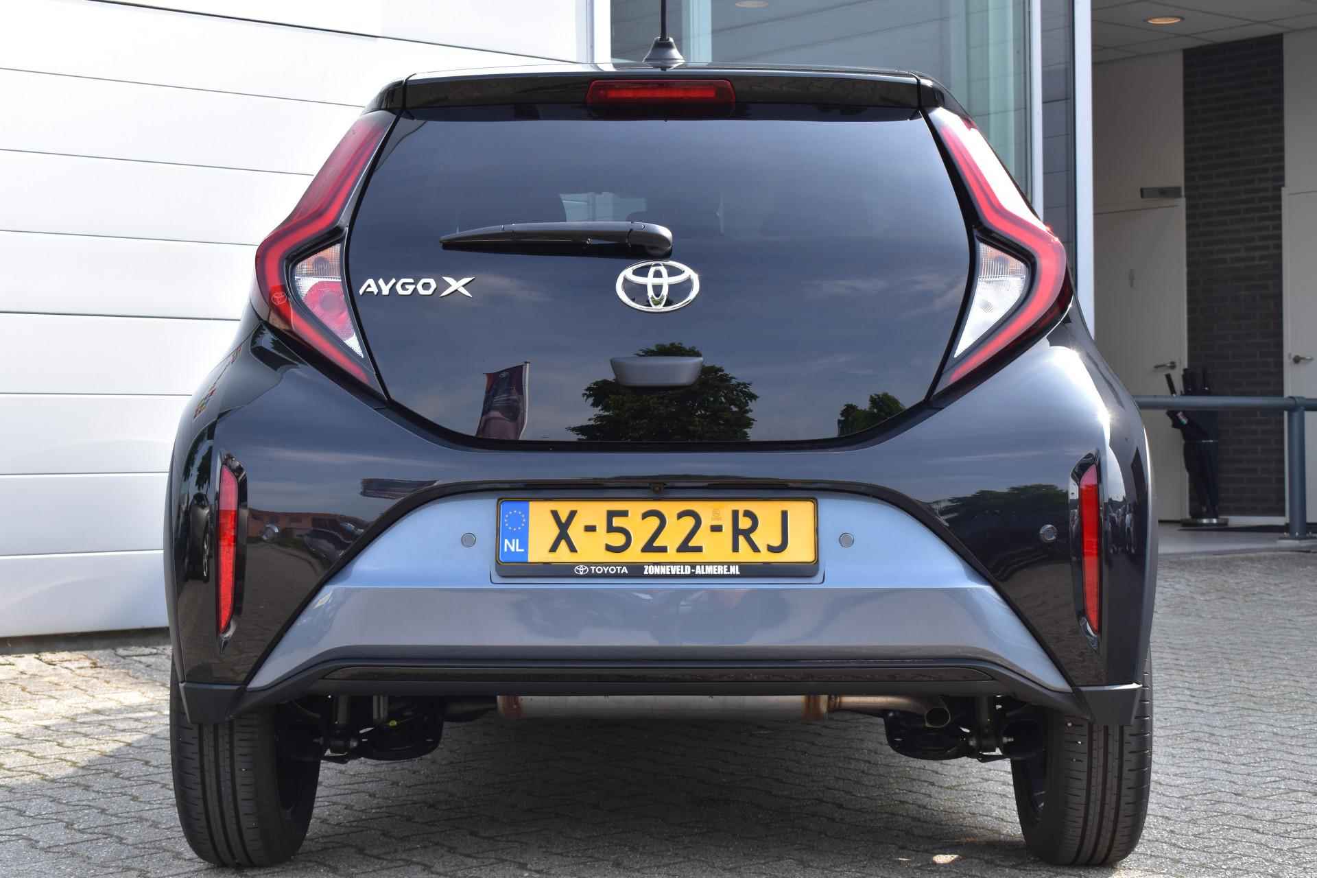 Toyota Aygo X 1.0 VVT-i MT Premium - 10/27