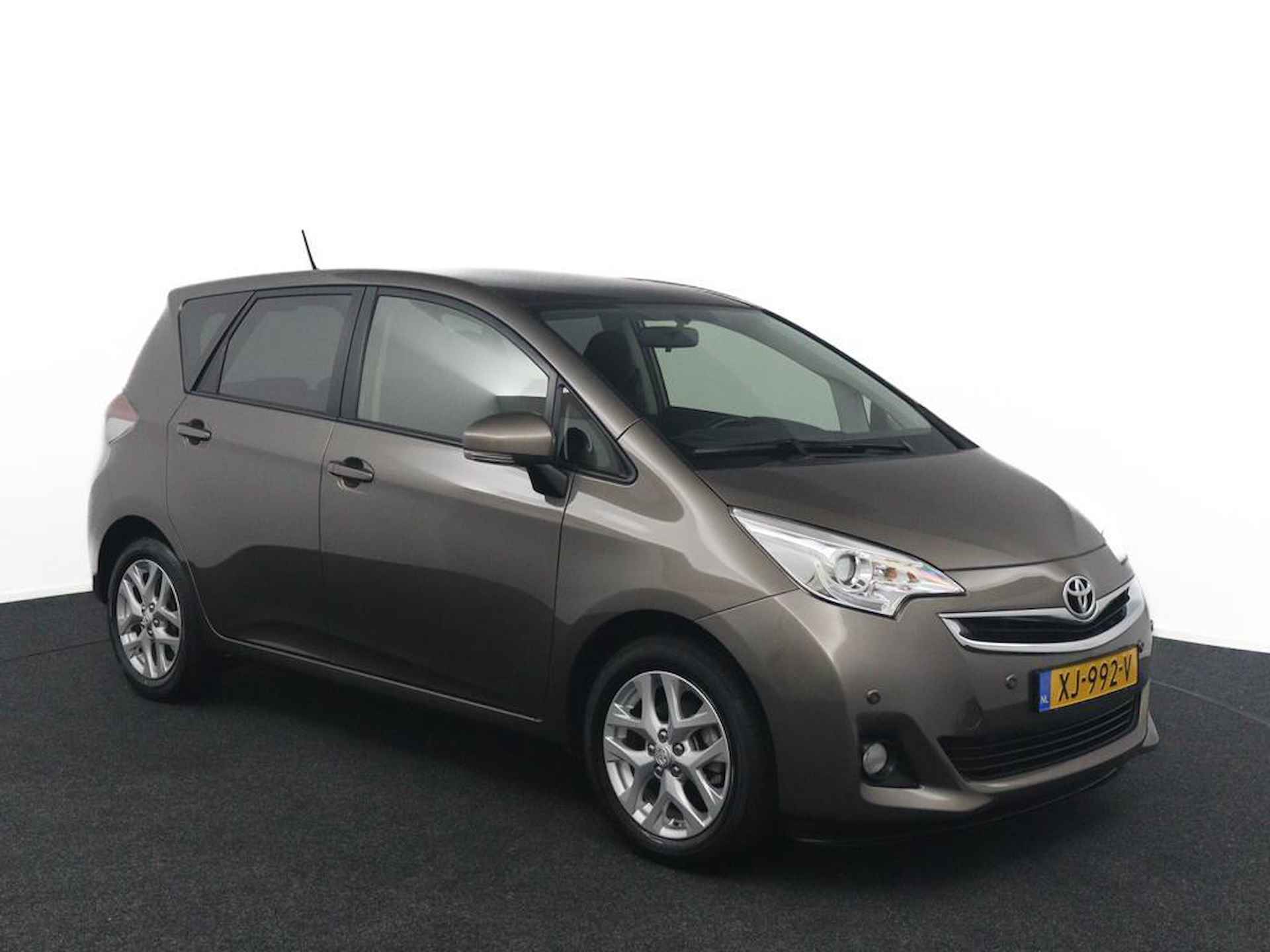 Toyota Verso-S 1.3 VVT-i Trend Limited Automaat | Navigatie | Cruise Control | Panoramadak | Trekhaak | Airco | - 3/45