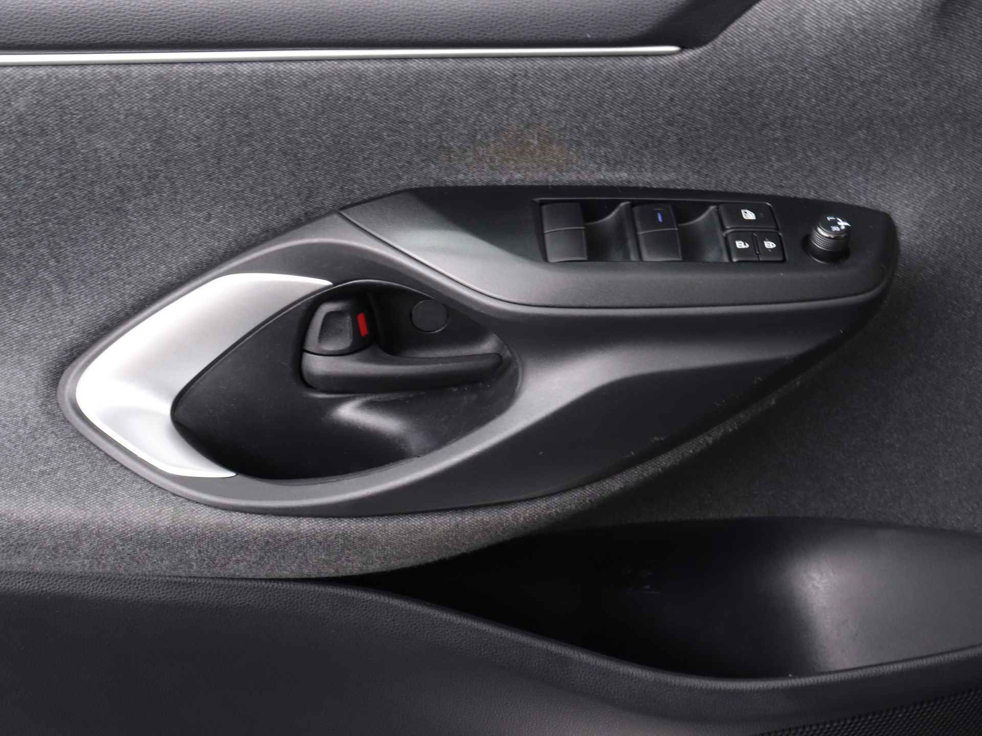 Toyota Yaris 1.5 Hybrid Dynamic Limited | Stoelverwarming | Parkeercamera | - 33/42