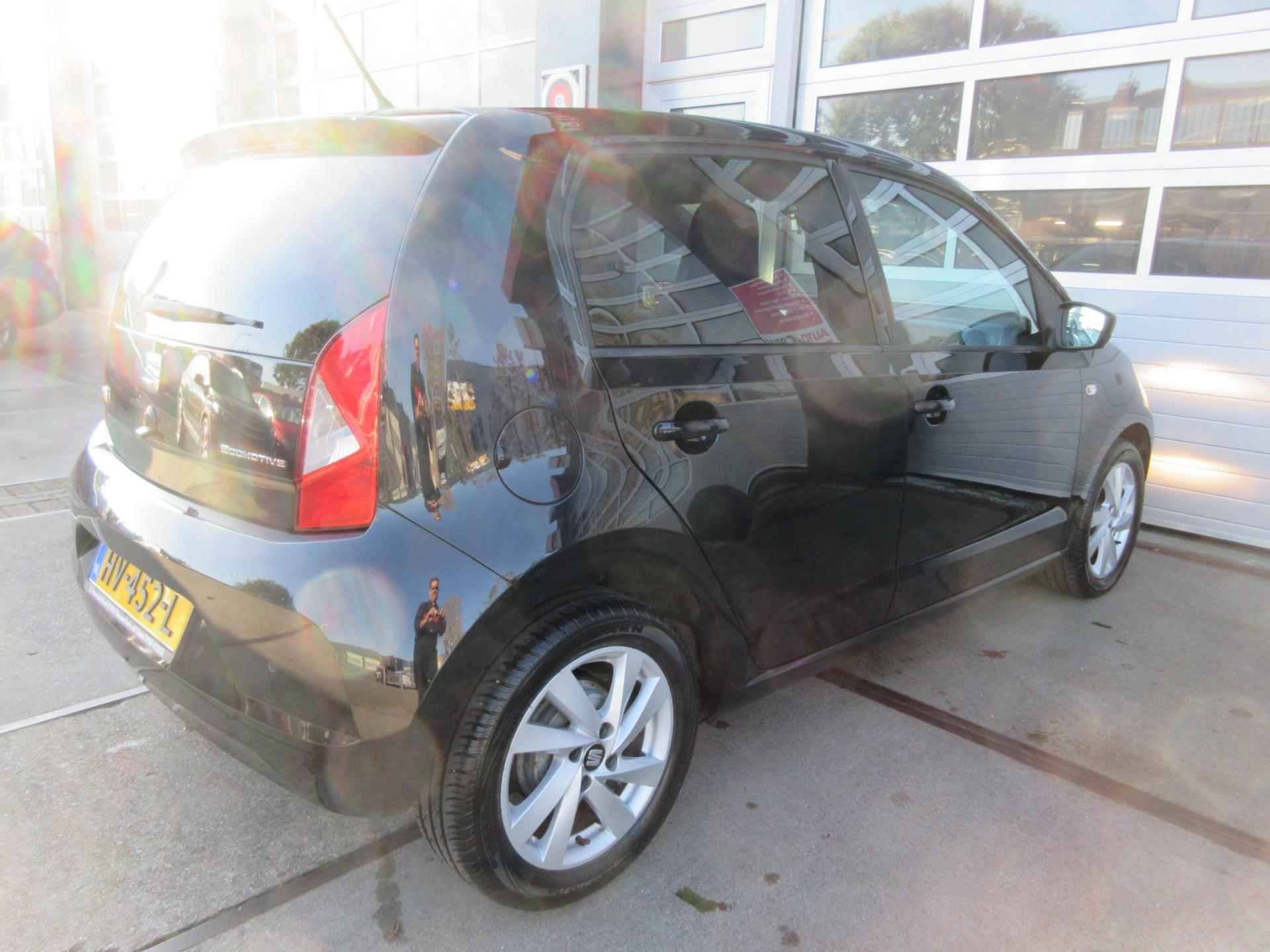 Seat Mii 1.0 Sport Connect / Airco / PDC / L.M. Velgen / D-Glas - 10/27