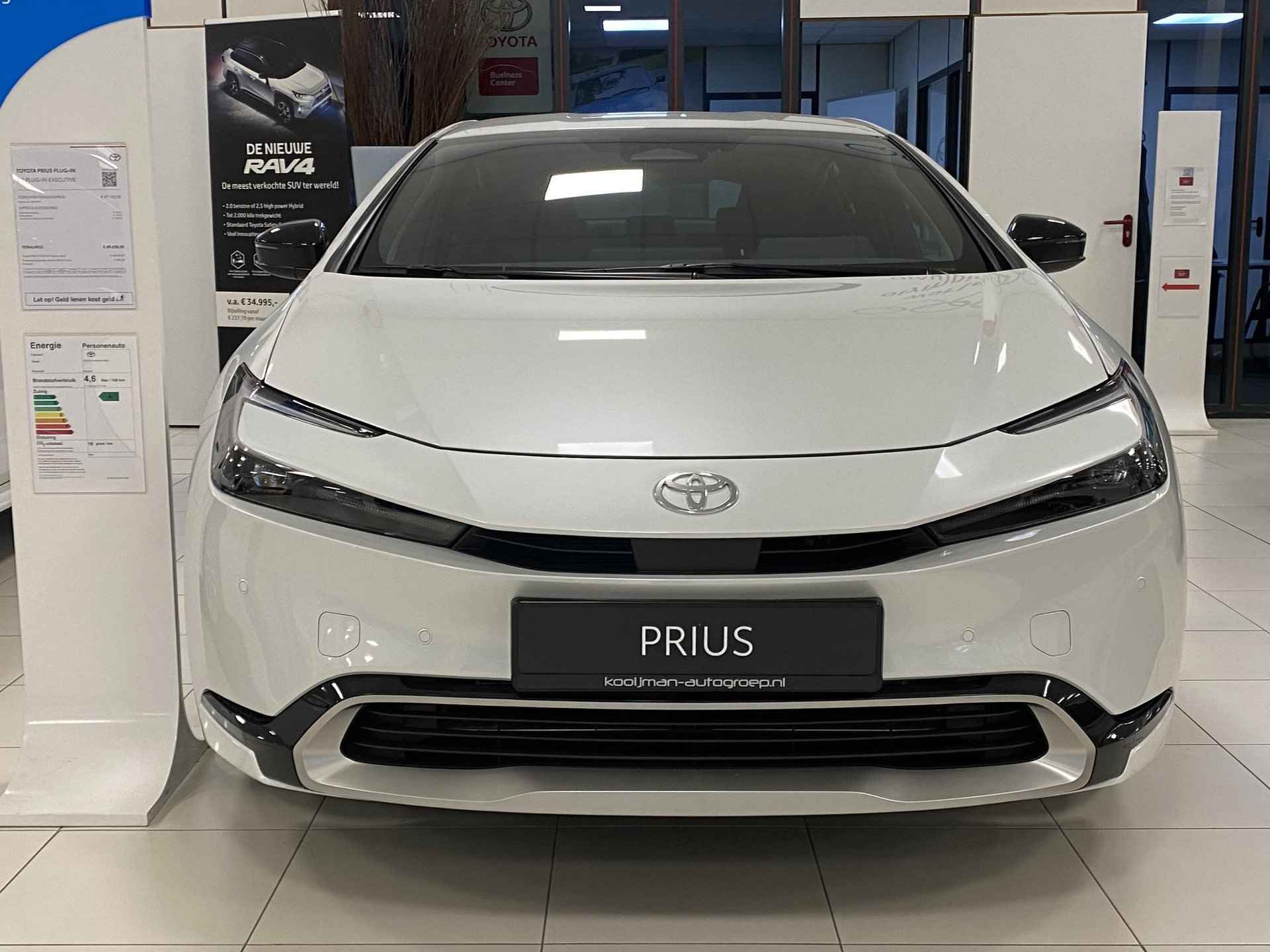 Toyota Prius 2.0 Plug-in Executive - 24/25