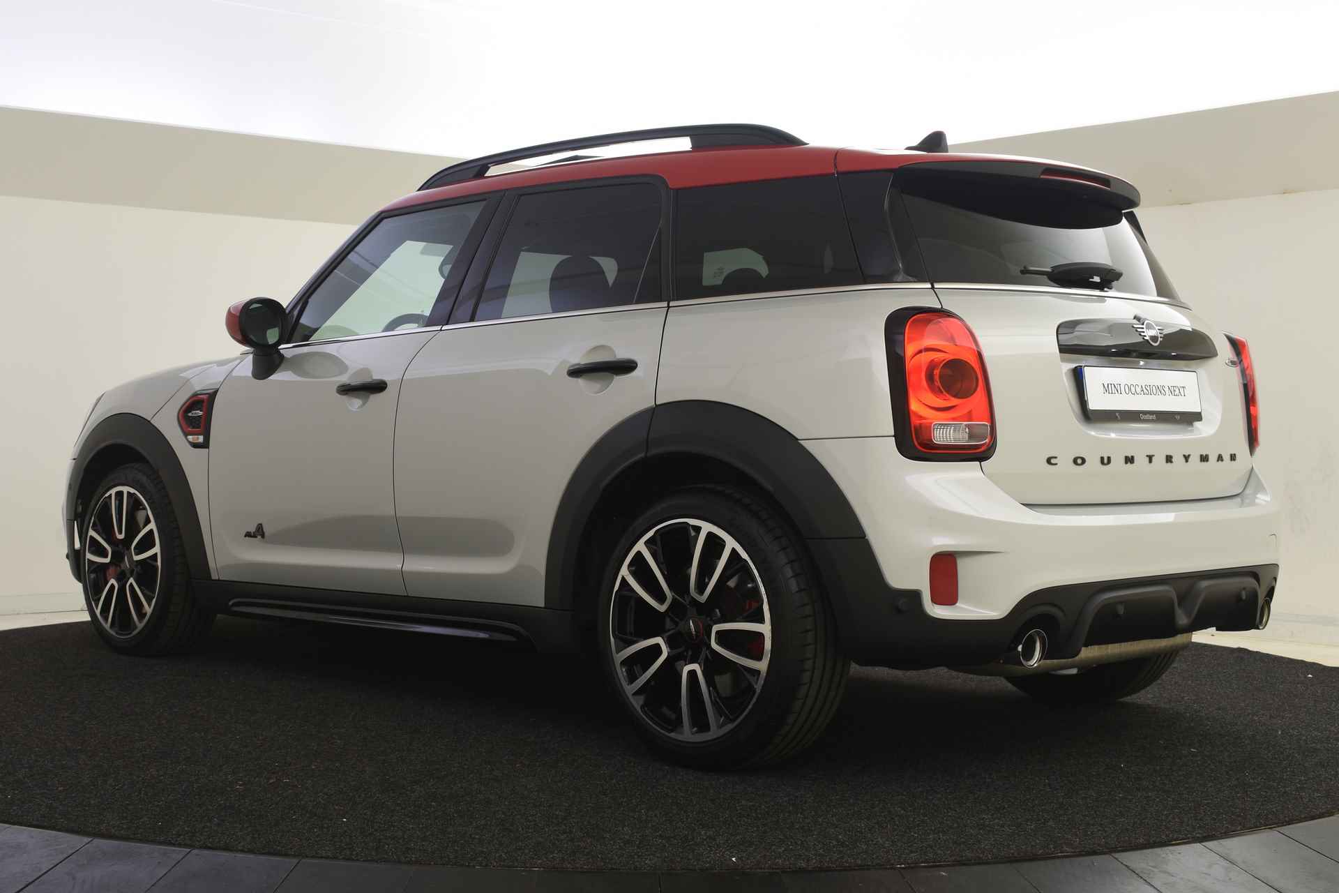 MINI Countryman JCW ALL4 Chili Automaat / Panoramadak / Achteruitrijcamera / Comfort Access / LED / Apple CarPlay / Park Assistant / Stoelverwarming - 13/50