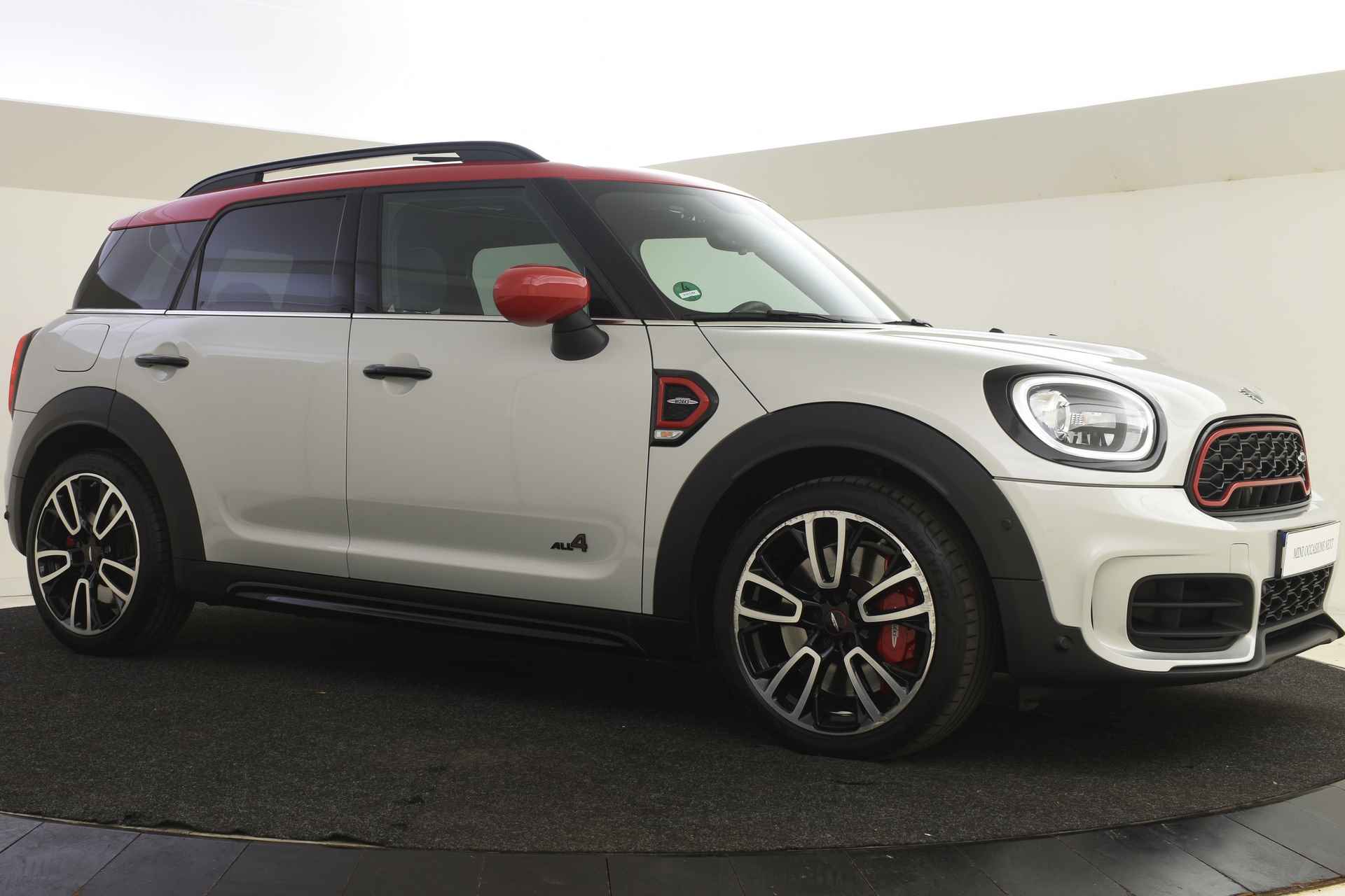 MINI Countryman JCW ALL4 Chili Automaat / Panoramadak / Achteruitrijcamera / Comfort Access / LED / Apple CarPlay / Park Assistant / Stoelverwarming - 23/50