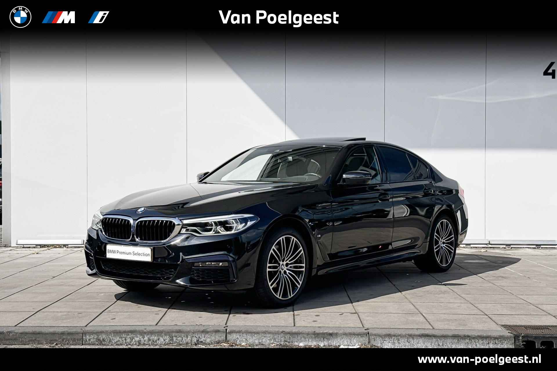 BMW 5 Serie Sedan 530e iPerformance High Executive M-Sport Glazen Schuifdak /  Soft Close / Head up / Adaptieve LED / Driving Assistant / Ambient Air  / Park Assist Pack / - 1/21