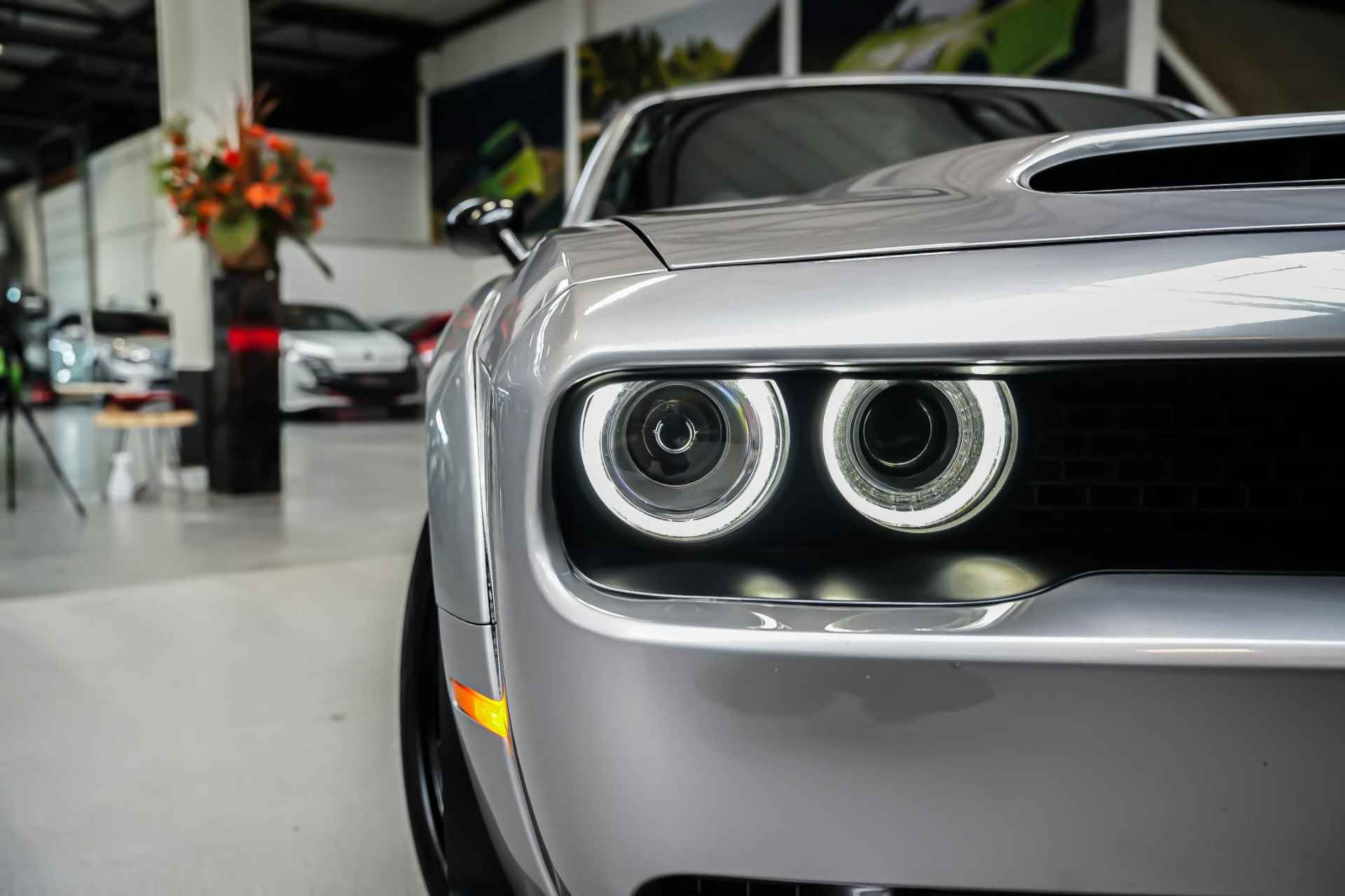 Dodge Challenger 5.7 377pk V8 Hemi AUTOMAAT |schuif kanteldak|Apple Carplay|JLT lucht inlaat|20" SRT|cruise control|stoelverwarming|LED-dagrijverlichting| - 39/39