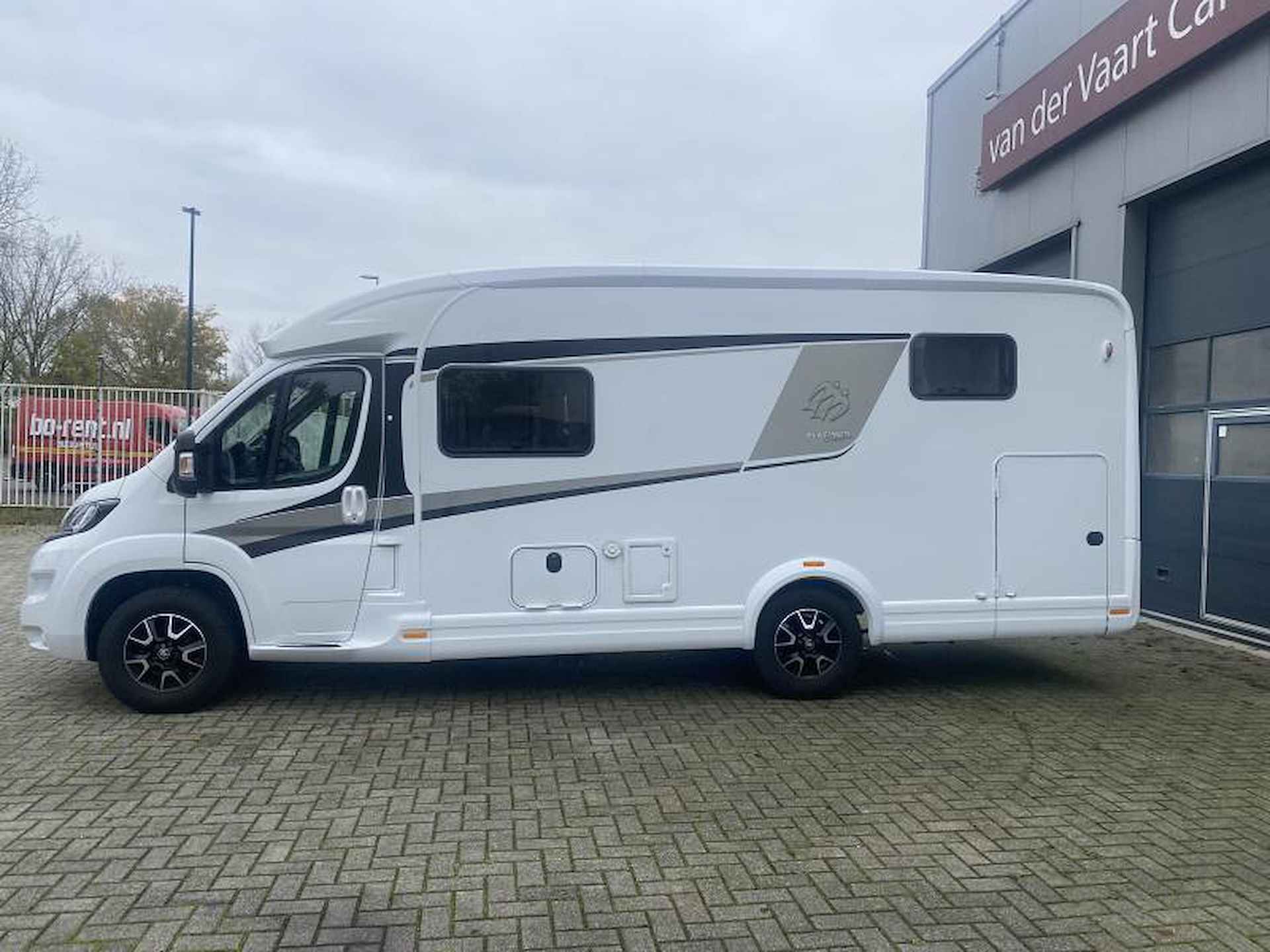 Knaus Platinum Selection  650 MEG - 3/25