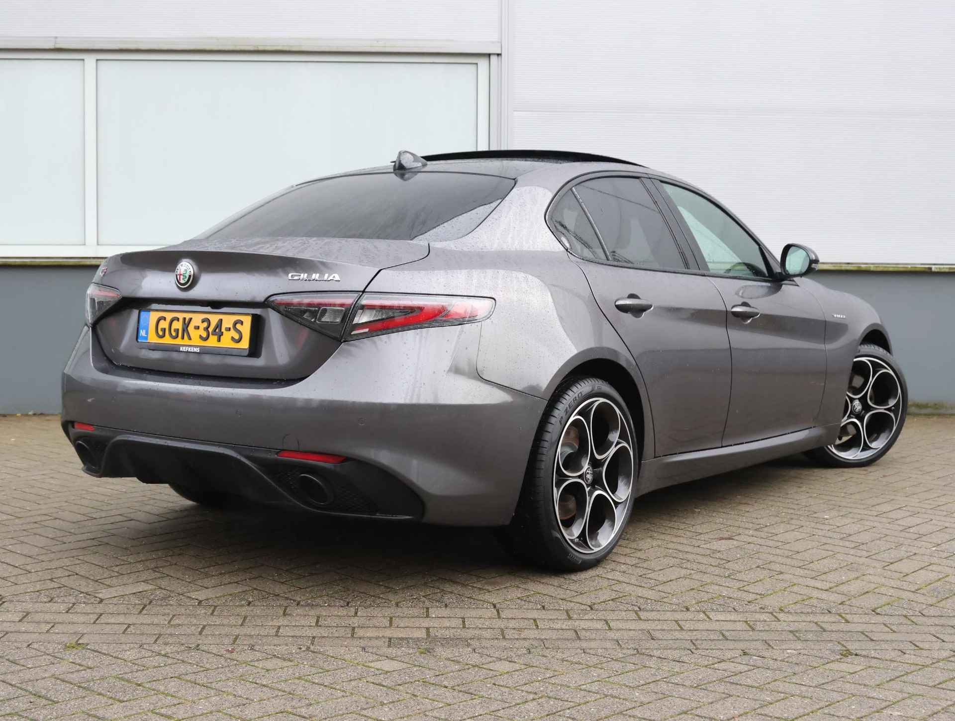 Alfa Romeo Giulia 280pk Turbo GME AWD Tributo Italiano (Harman&Kardon/Winterpakket/S.stoelen/LEER/Adapt.Cruise/Camera/19"LMV) - 4/46