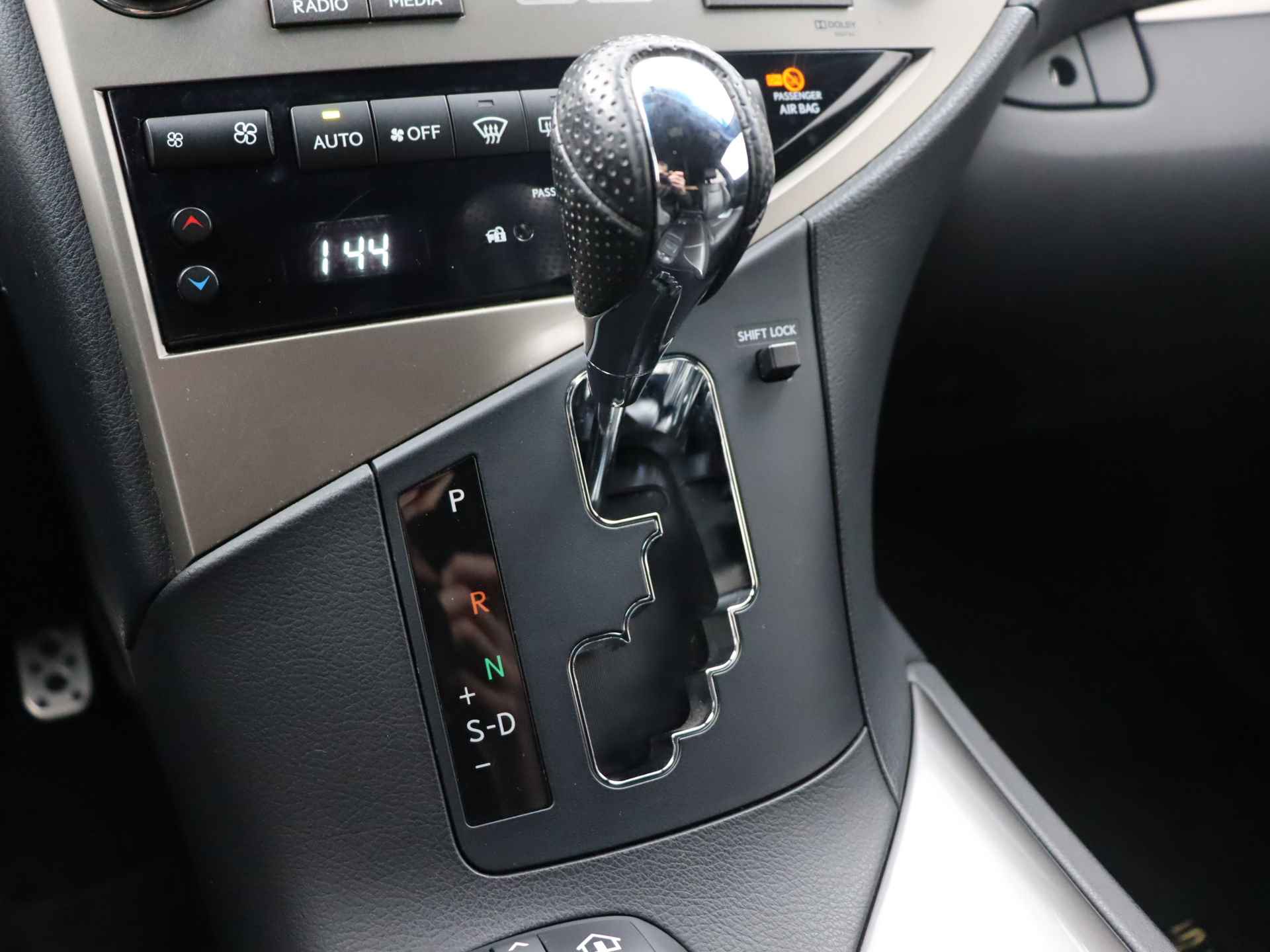 Lexus RX 450h 4WD F-Sport Limited | Trekhaak | Voorstoelen verwarmd | Elekt. achterklep | - 9/36