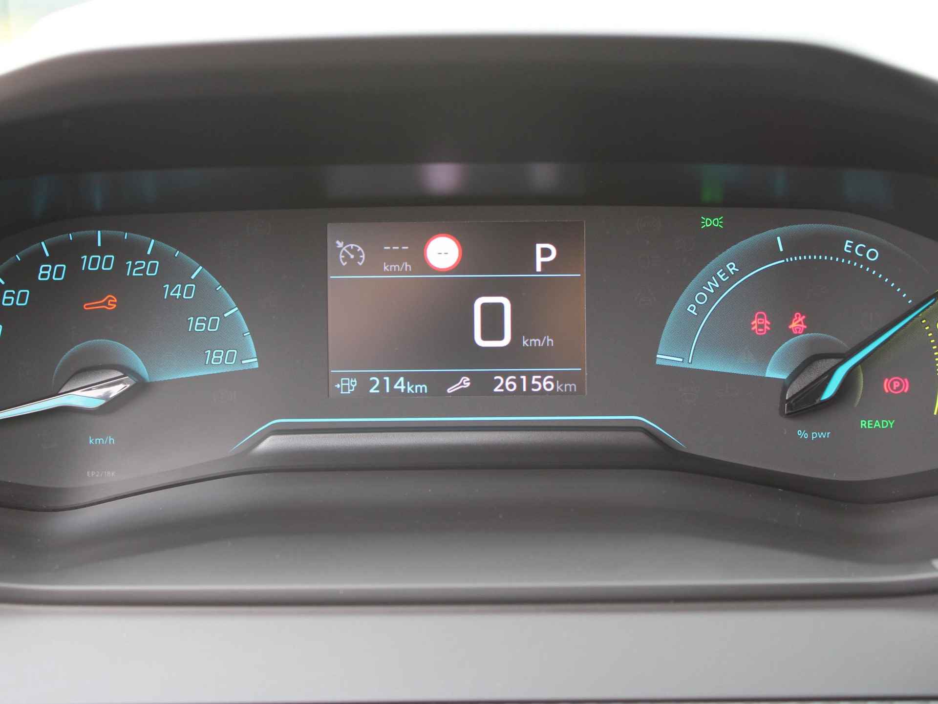 Peugeot e-2008 EV Allure Pack 50 kWh | Navi / Camera / Climate - 17/28