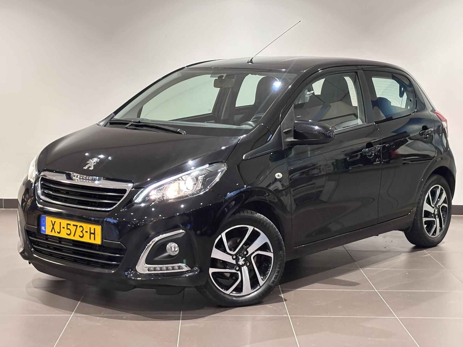 Peugeot 108 5-deurs Allure 1.0 e-VTi 72pk ETG AUTOMAAT | LAGE KM-STAND! | KEYLESS ENTRY | CAMERA | APPLE CARPLAY / ANDROID AUTO | DAB+ - 3/65