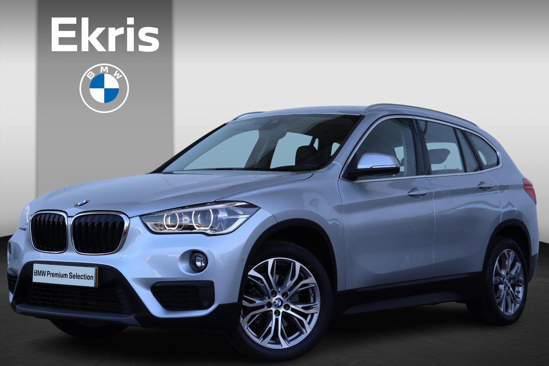 BMW X1 sDrive18d High Executive / Harman Kardon / Achteruitrijcamera / Head Up Display /