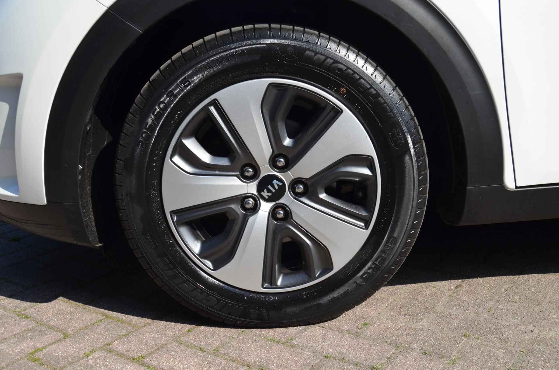 Hyundai Kona 1.0T PREM.| STOELVRW+KOELING| LEDER| NAVI|APP.CARPLAY |CAMERA|SCHUIF/KANTELDAK| TREKHAAK - 25/28