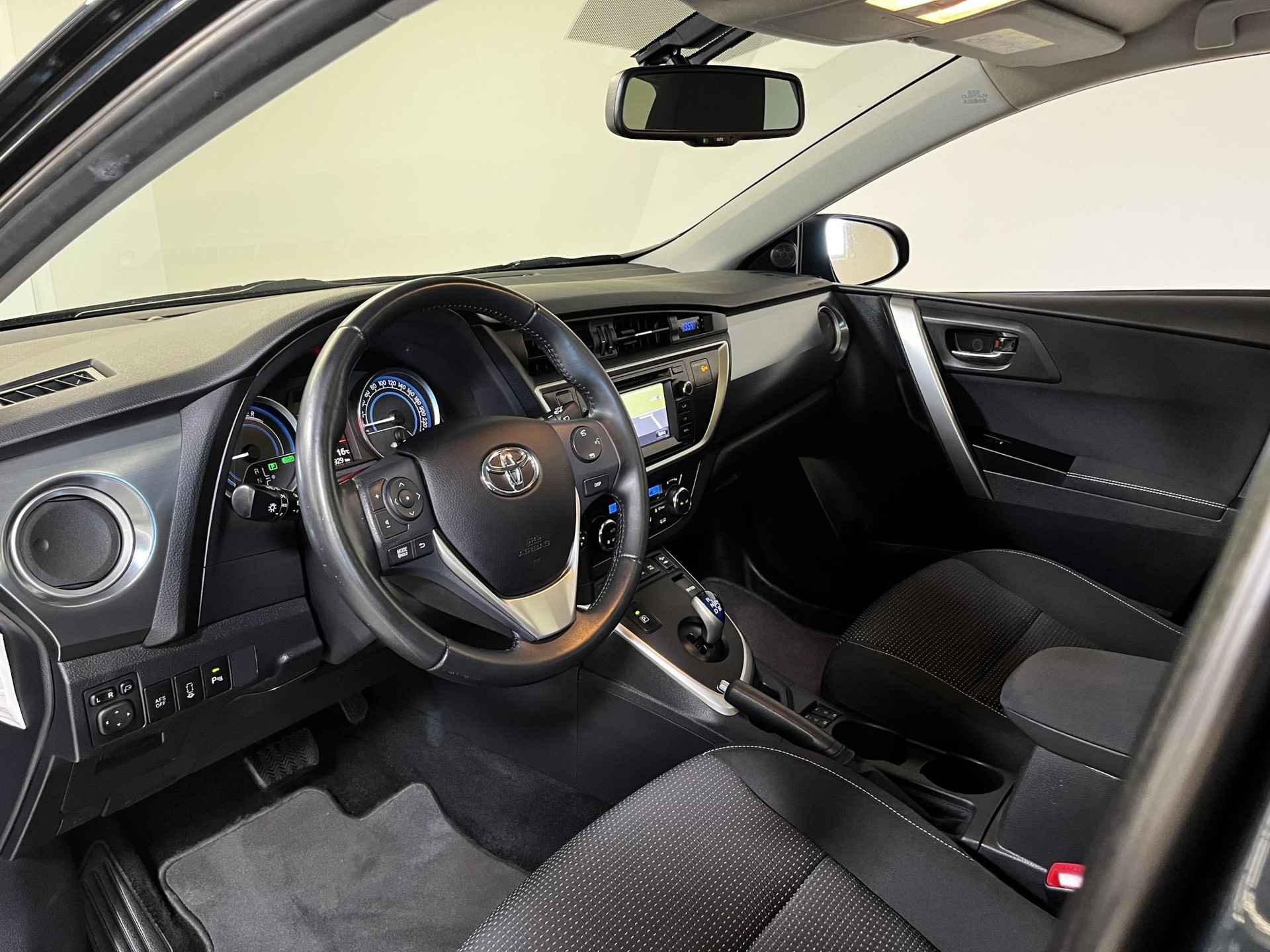 Toyota Auris Touring Sports 1.8 Hybrid Lease+ | Parkeersensoren | Camera | Trekhaak | - 6/38