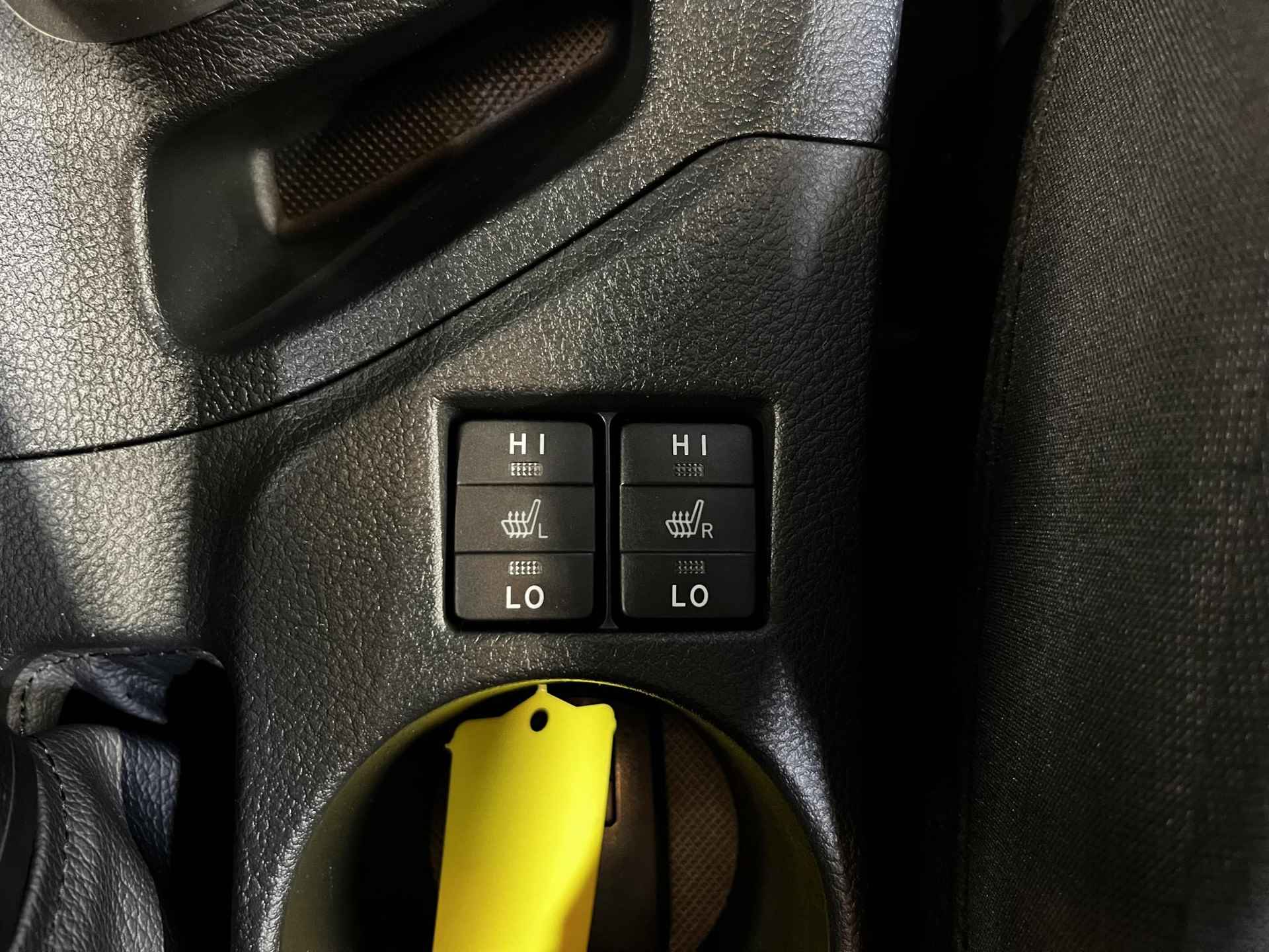 Toyota Auris Touring Sports 1.8 Hybrid Lease+ | Parkeersensoren | Camera | Trekhaak | - 25/38