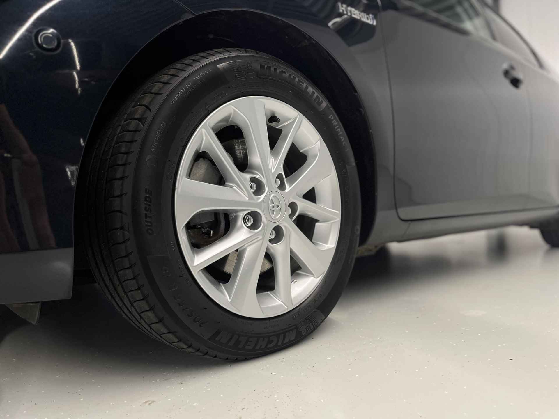 Toyota Auris Touring Sports 1.8 Hybrid Lease+ | Parkeersensoren | Camera | Trekhaak | - 31/38