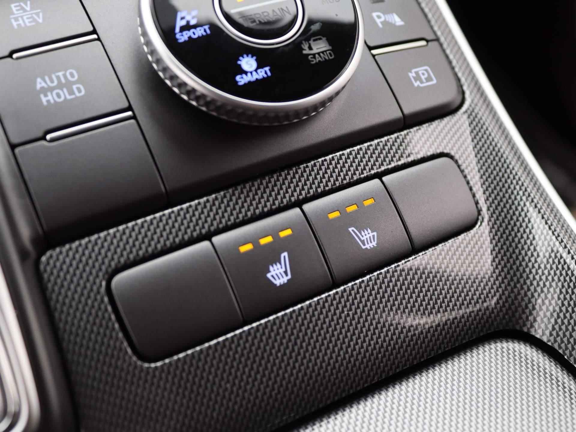 Hyundai Santa Fe 1.6 T-GDI PHEV Comfort Smart Automaat | Airco | Navigatie | Achteruitrijcamera | Cruise Control | Lederen Bekleding | Trekhaak - 21/47
