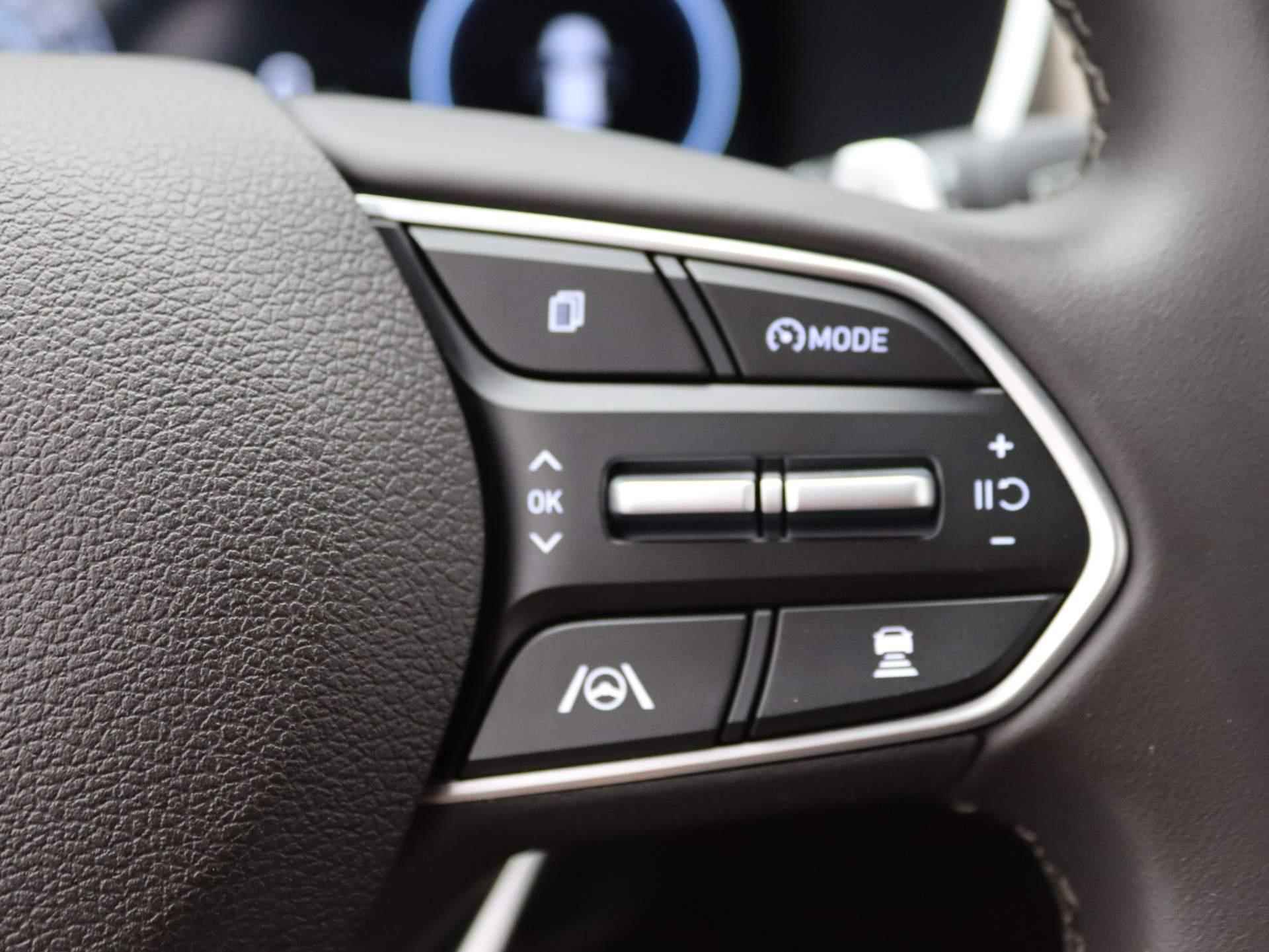 Hyundai Santa Fe 1.6 T-GDI PHEV Comfort Smart Automaat | Airco | Navigatie | Achteruitrijcamera | Cruise Control | Lederen Bekleding | Trekhaak - 25/47