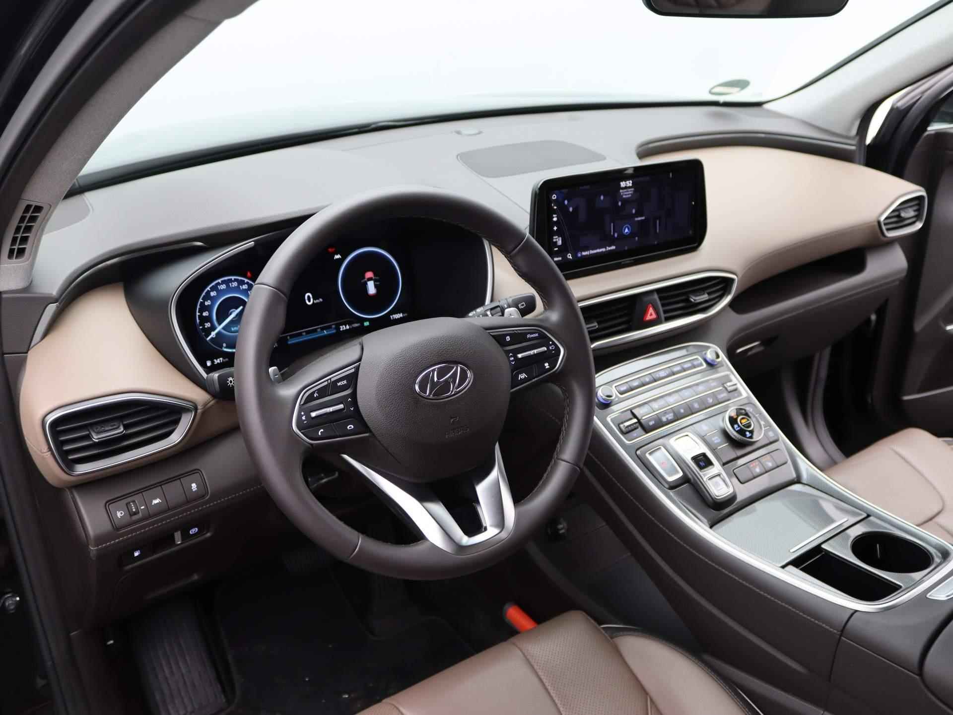 Hyundai Santa Fe 1.6 T-GDI PHEV Comfort Smart Automaat | Airco | Navigatie | Achteruitrijcamera | Cruise Control | Lederen Bekleding | Trekhaak - 28/47