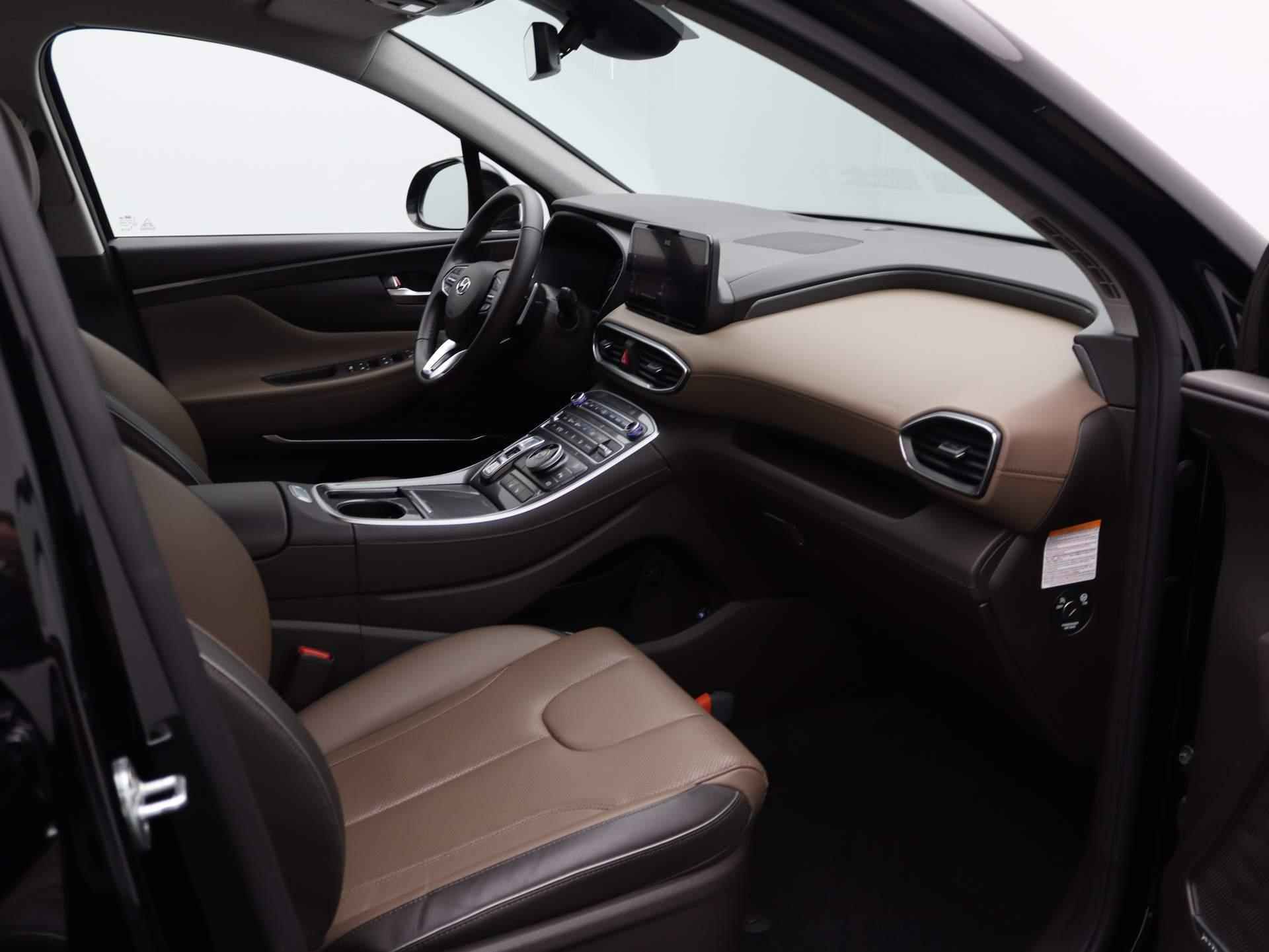 Hyundai Santa Fe 1.6 T-GDI PHEV Comfort Smart Automaat | Airco | Navigatie | Achteruitrijcamera | Cruise Control | Lederen Bekleding | Trekhaak - 30/47