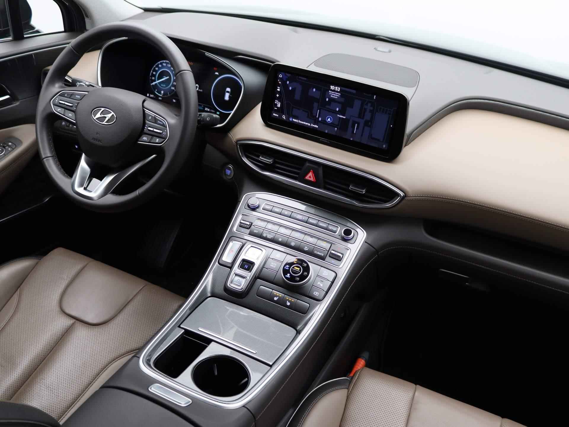 Hyundai Santa Fe 1.6 T-GDI PHEV Comfort Smart Automaat | Airco | Navigatie | Achteruitrijcamera | Cruise Control | Lederen Bekleding | Trekhaak - 31/47