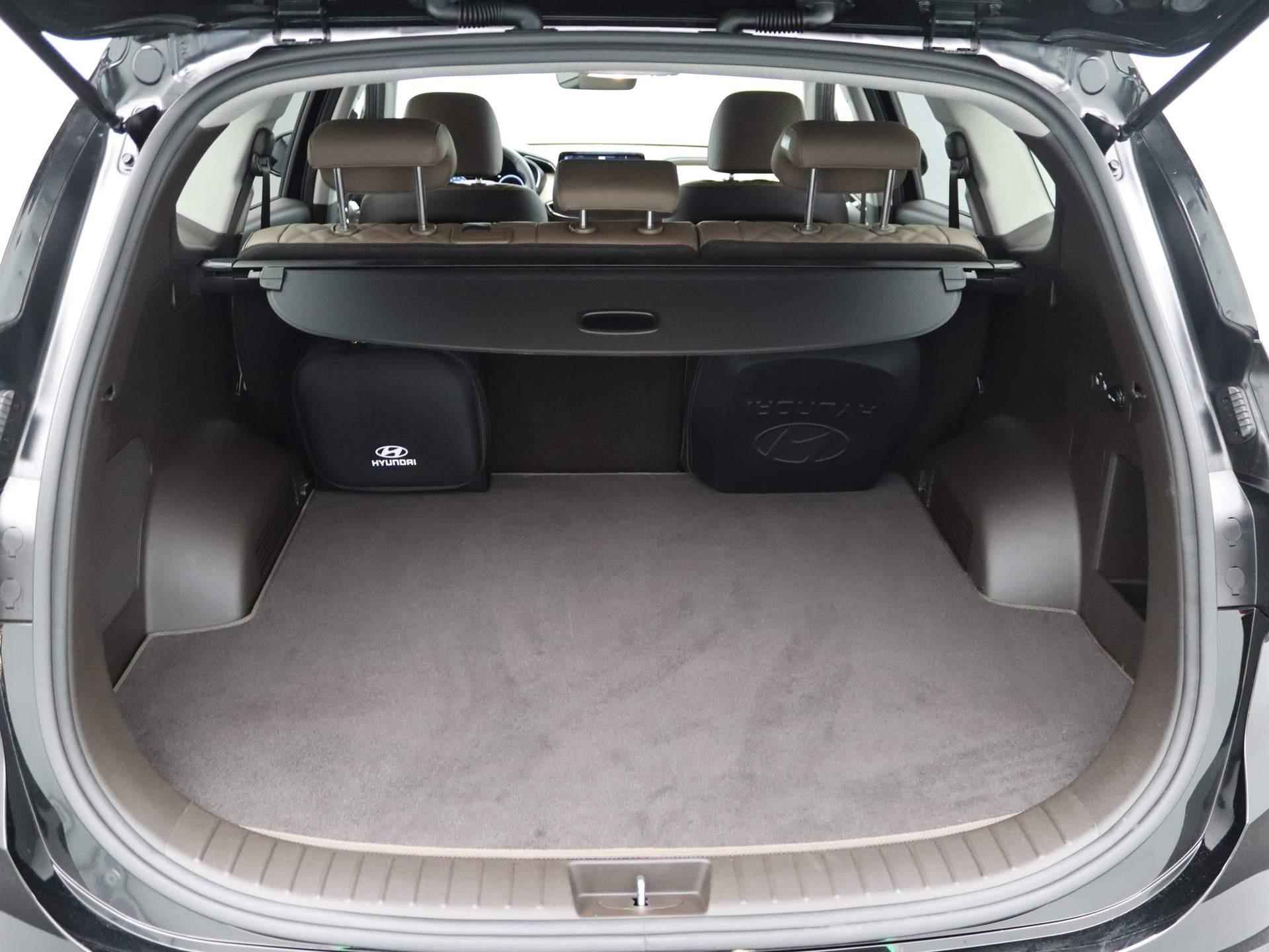 Hyundai Santa Fe 1.6 T-GDI PHEV Comfort Smart Automaat | Airco | Navigatie | Achteruitrijcamera | Cruise Control | Lederen Bekleding | Trekhaak - 34/47