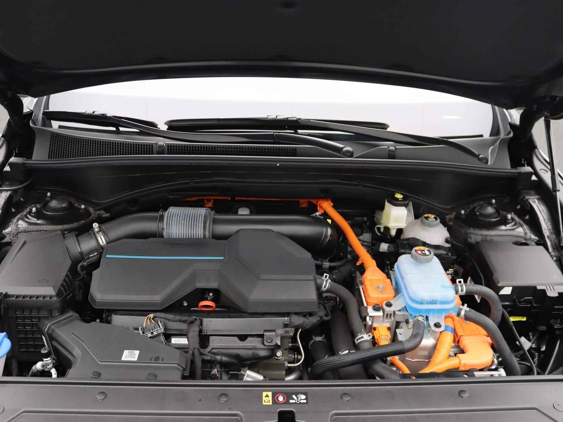 Hyundai Santa Fe 1.6 T-GDI PHEV Comfort Smart Automaat | Airco | Navigatie | Achteruitrijcamera | Cruise Control | Lederen Bekleding | Trekhaak - 35/47