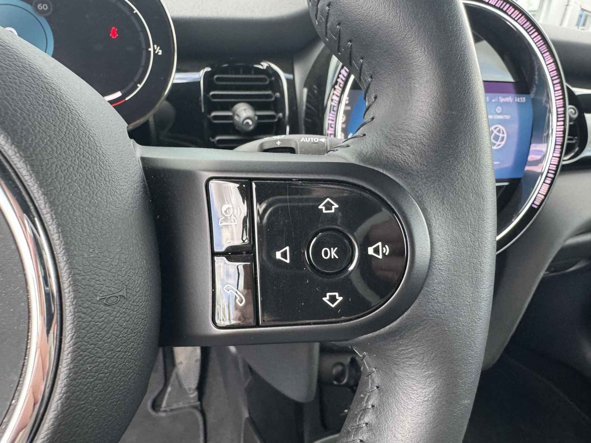 Mini Cooper S 2.0 Essential APP CONNECT | CAMERA | STOELVERWARMING | LED - 24/33