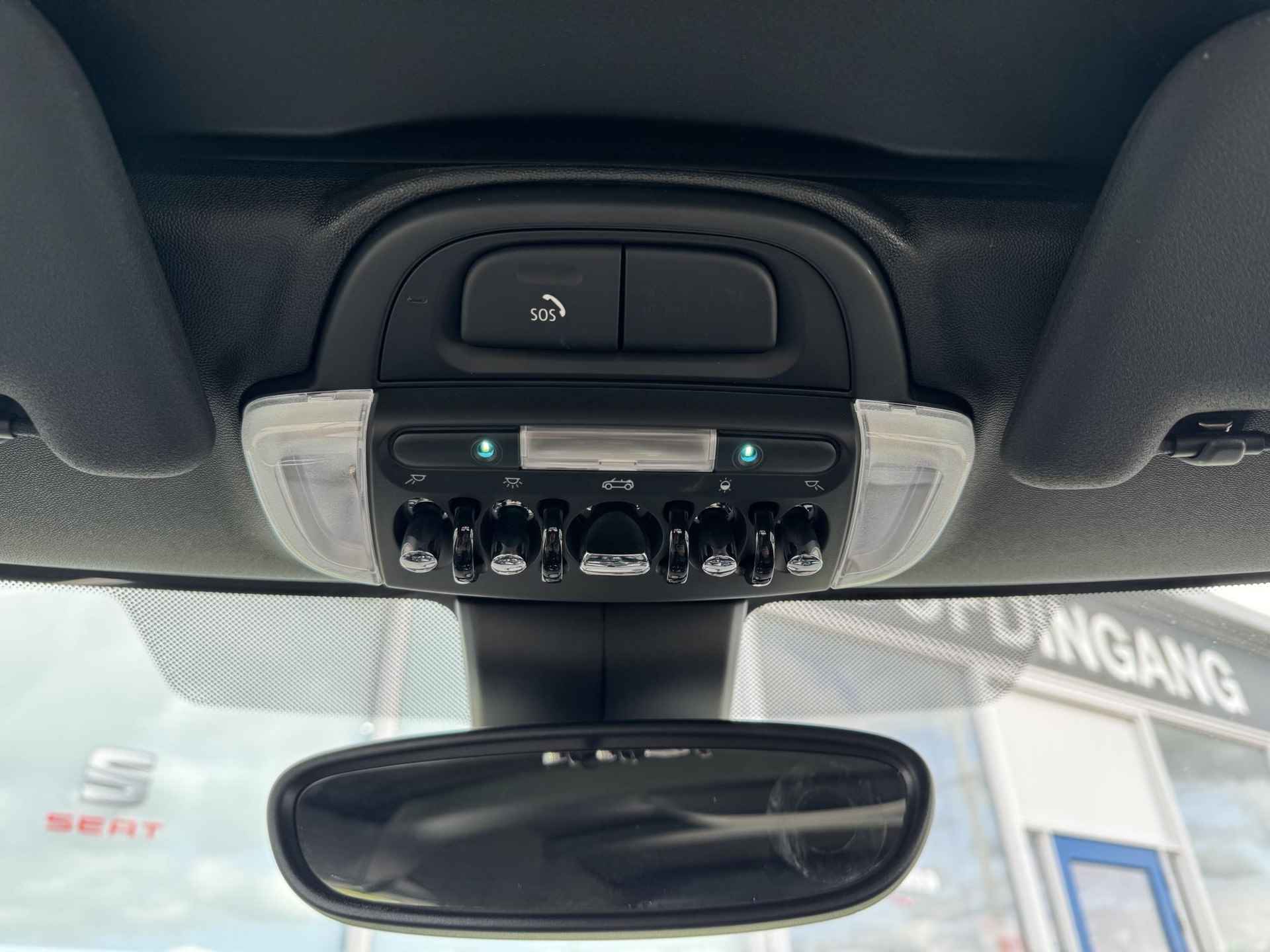 Mini Cooper S 2.0 Essential APP CONNECT | CAMERA | STOELVERWARMING | LED - 31/33