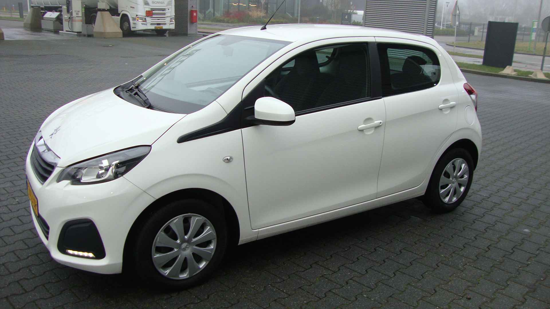 PEUGEOT 108 1.0 e-VTi 72pk 5D Active - 2/19