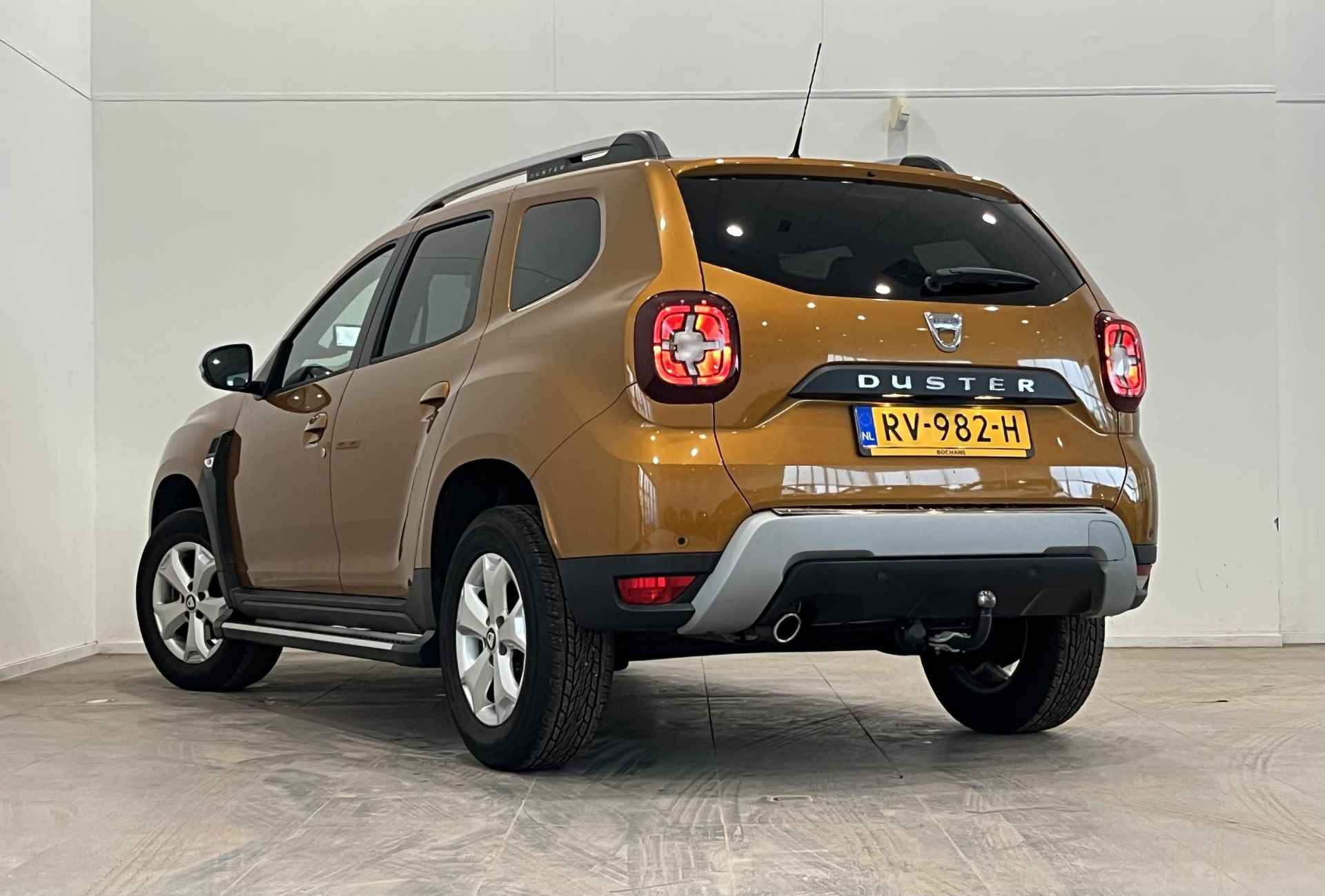 Dacia Duster 1.2 TCe 125 Comfort | Sidebars | Trekhaak | Airco | Cruise Control | Parkeersensoren | Lichtmetalen velgen 16" - 3/32