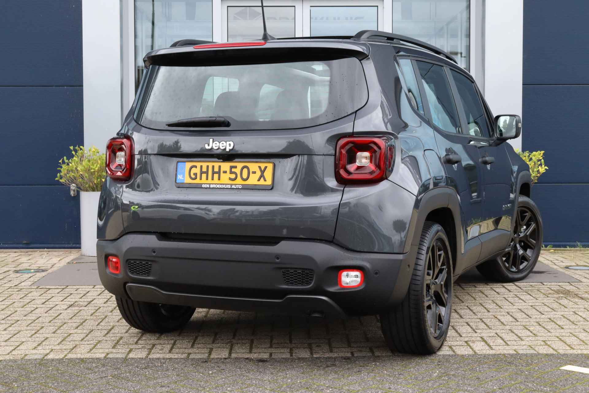 Jeep Renegade 1.5T e-Hybrid Summit | Schuif/kantel dak | Camera | ACC | Stuur + Stuur verwarming - 3/46