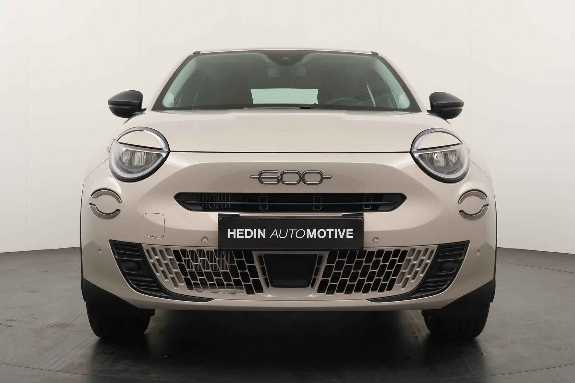 Fiat 600 1.2 Hybrid 136 Urban Camera | Keyless | LED | Apple carplay/Android auto | Dodehoekdetectie - 3/18