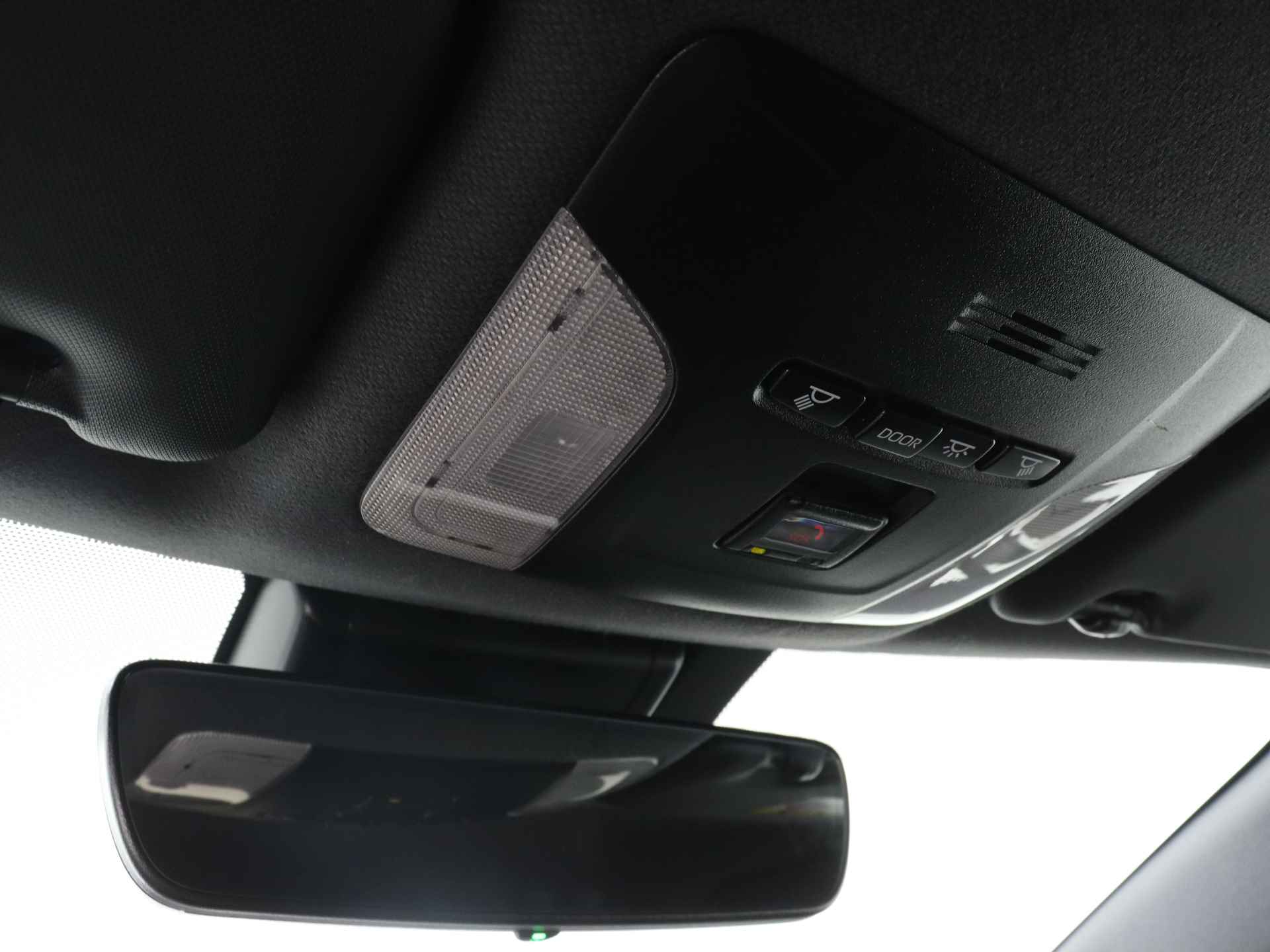 Toyota Corolla 1.8 Hybrid Dynamic + Limited | Apple CarPlay | Android Auto | - 32/43