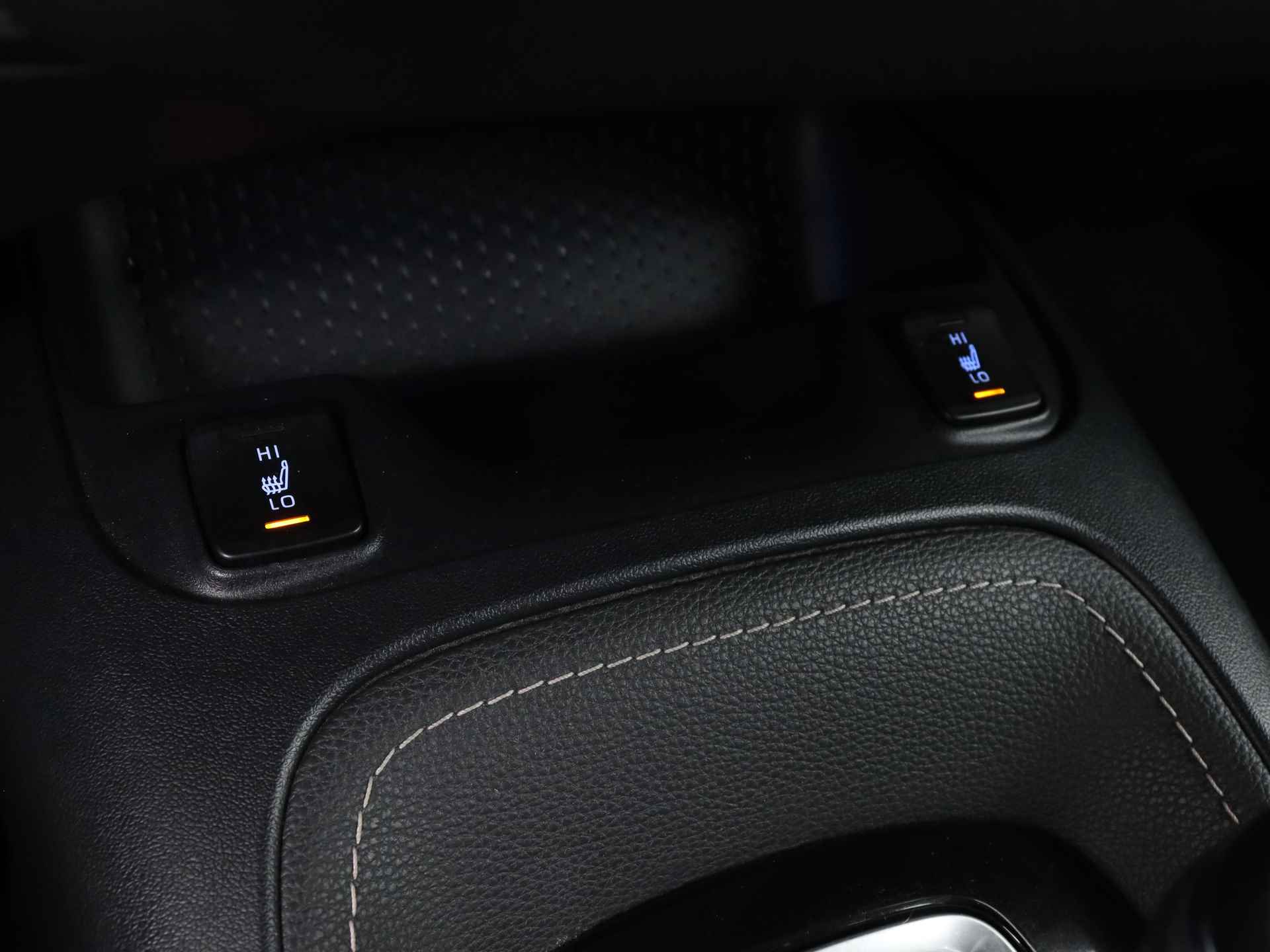 Toyota Corolla 1.8 Hybrid Dynamic + Limited | Apple CarPlay | Android Auto | - 35/43