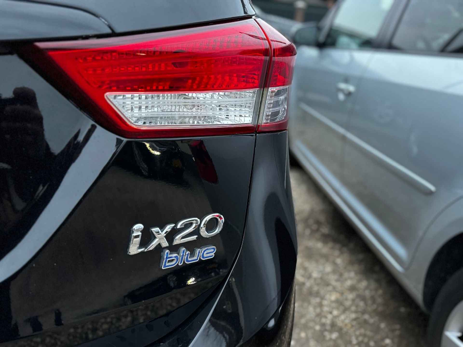 HYUNDAI Ix20 1.6I PREMIUM - 12/12