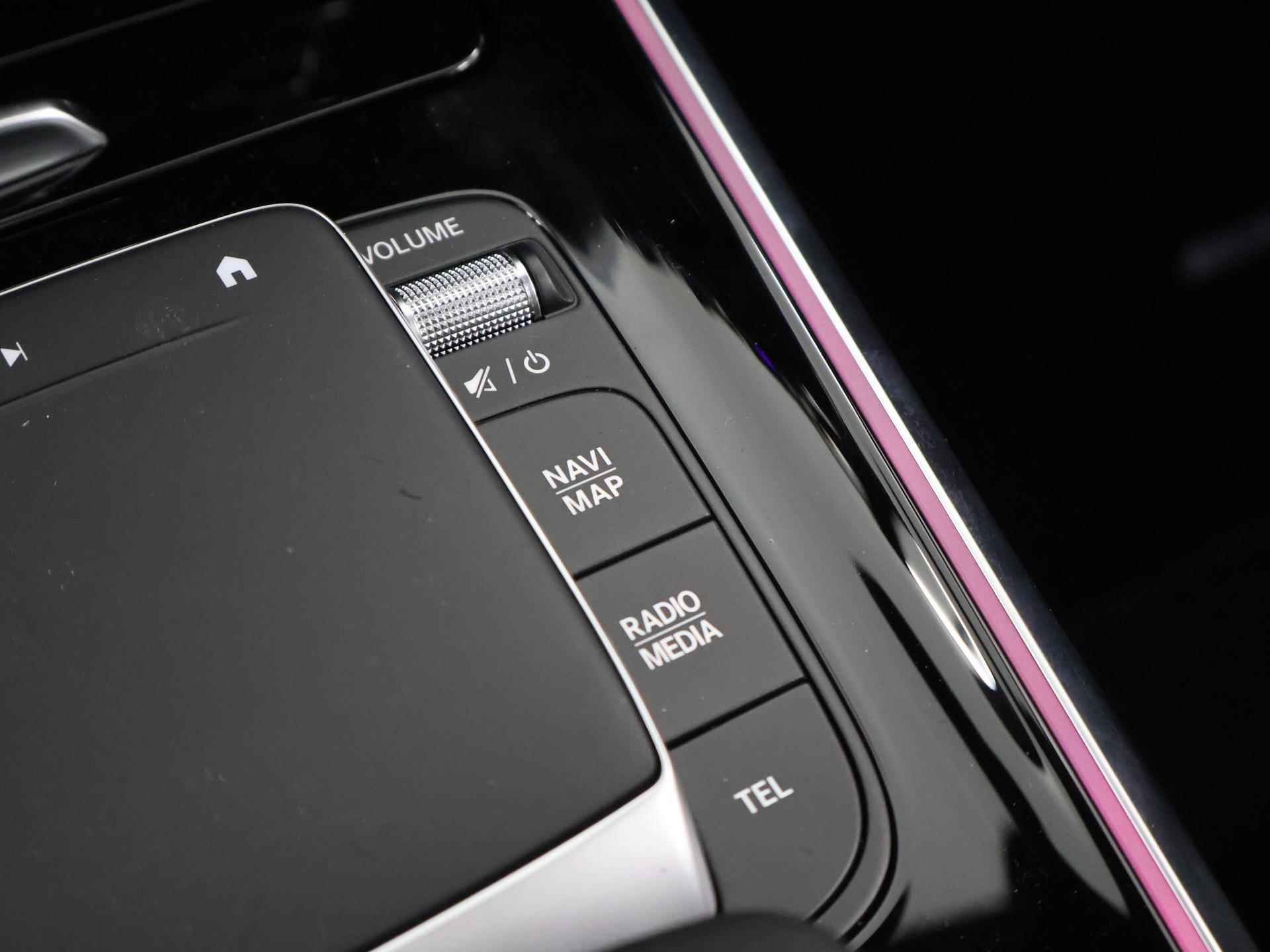 Mercedes-Benz GLB 180 AMG Line | Panoramadak | Nightpakket incl. 20" | Adaptieve demping | 360° Graden Camera | Sfeerverlichting | - 28/46